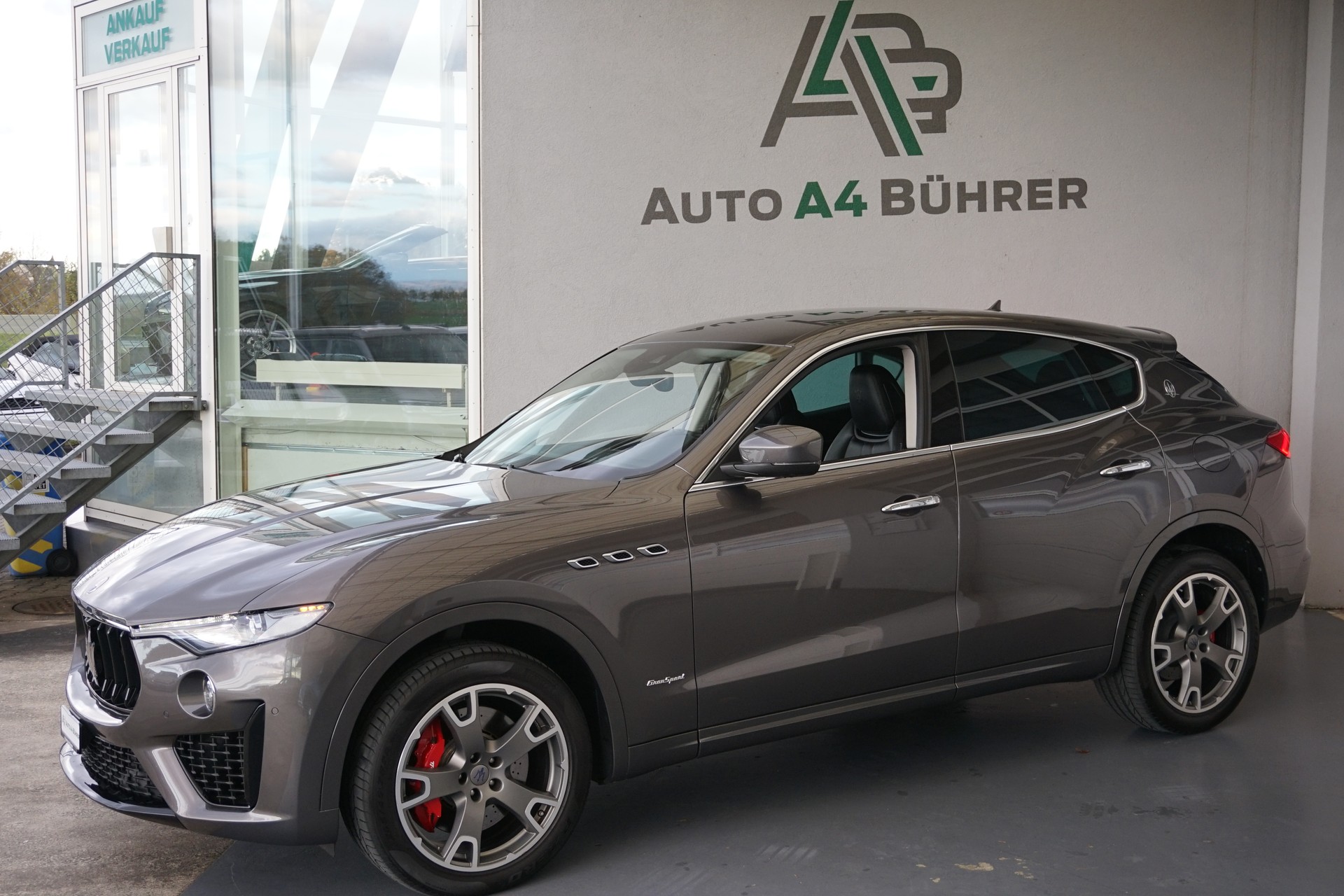 MASERATI Levante 3.0 V6 4WD GranSport Automatica-image-2