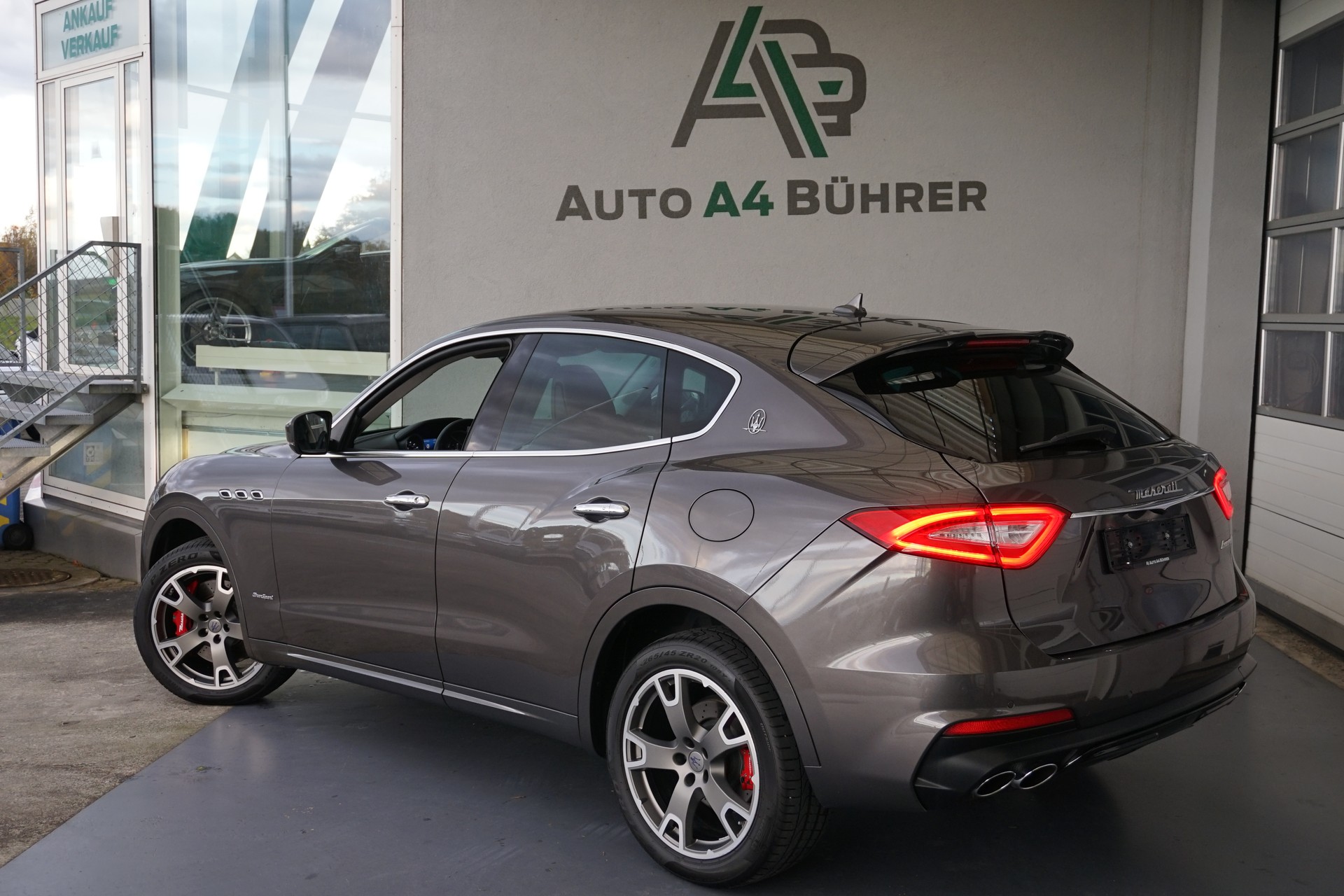 MASERATI Levante 3.0 V6 4WD GranSport Automatica-image-4