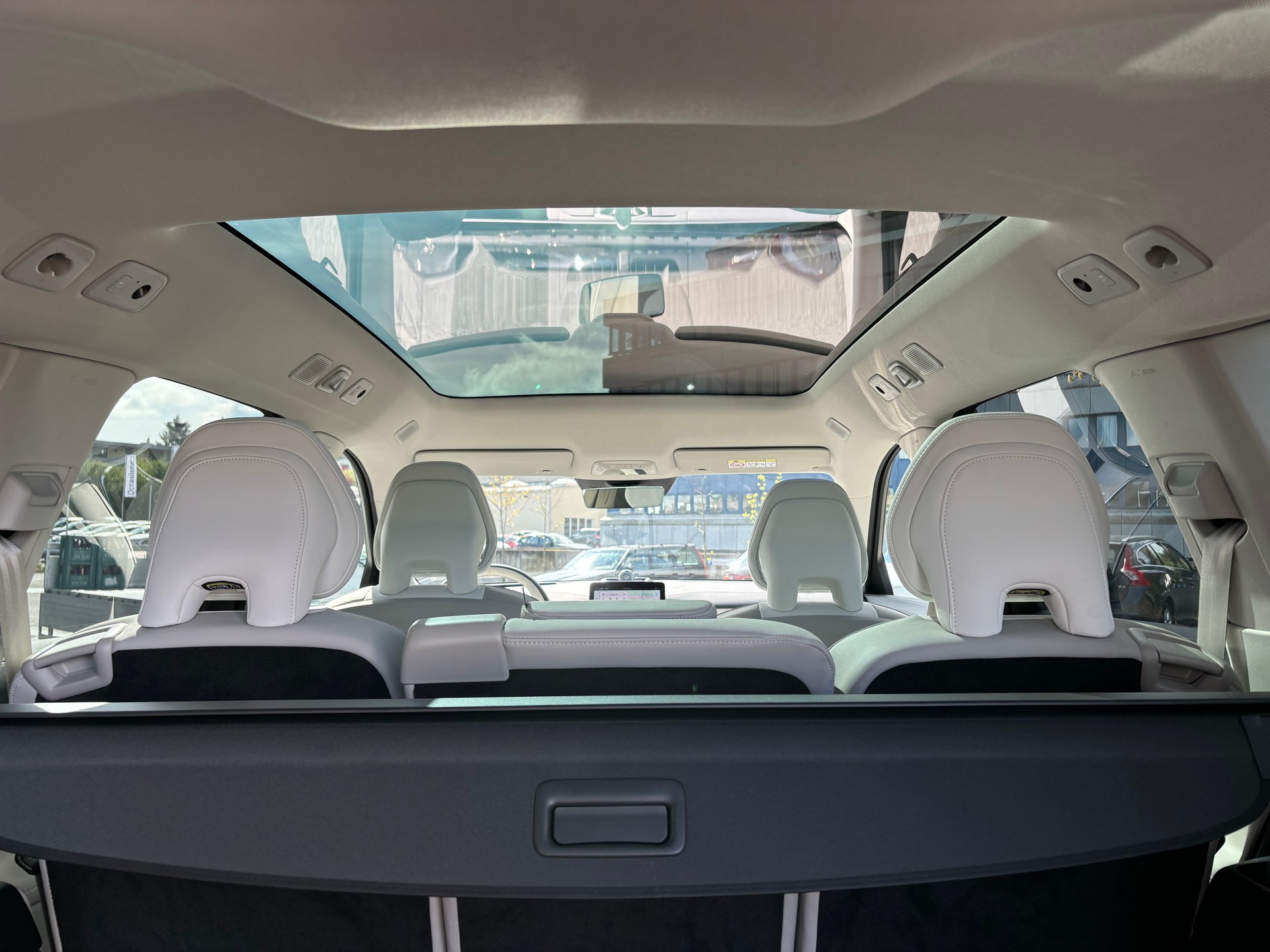 VOLVO EX90 Twin Ultra AWD-image-10