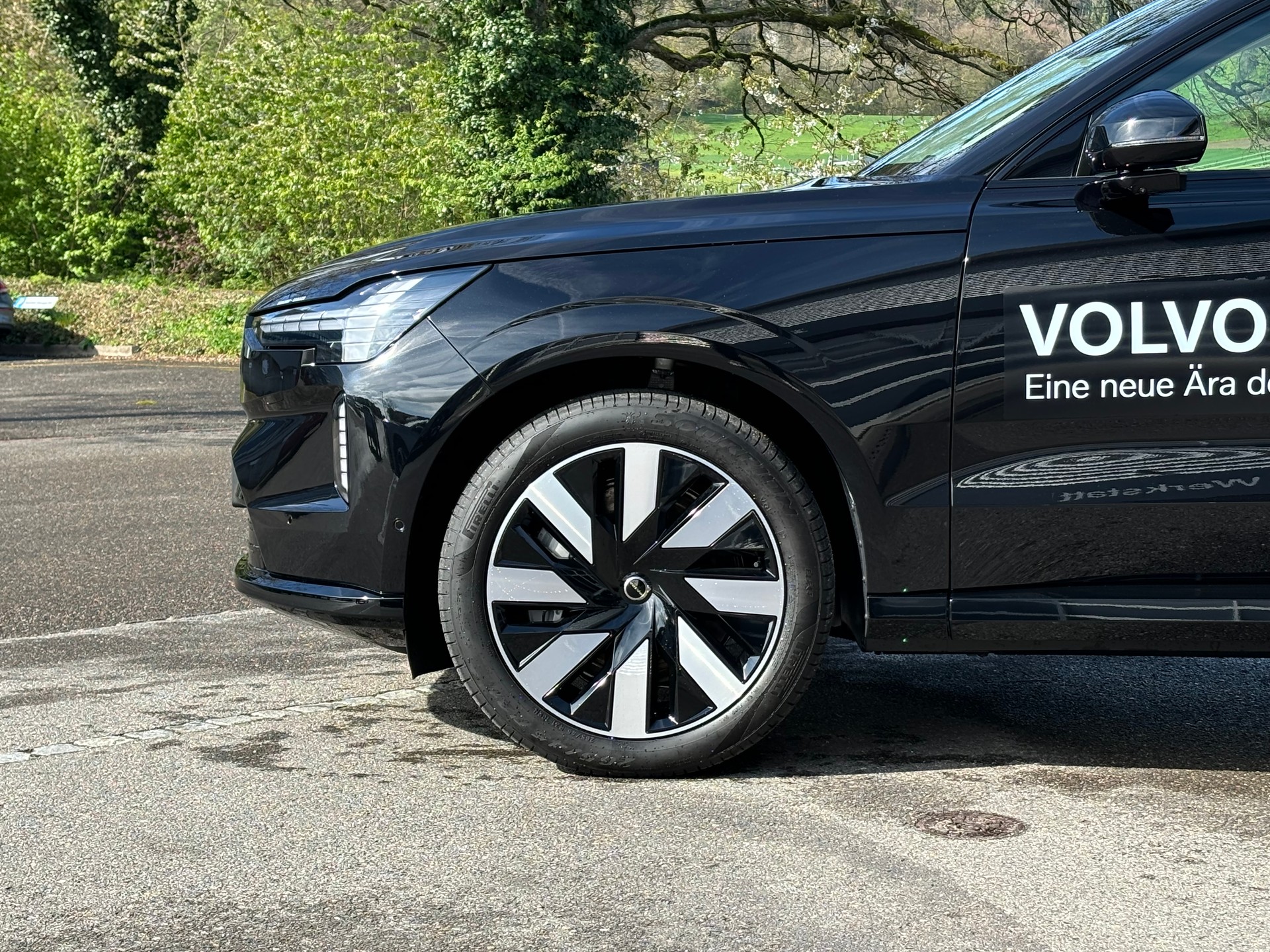 VOLVO EX90 Twin Ultra AWD-image-1