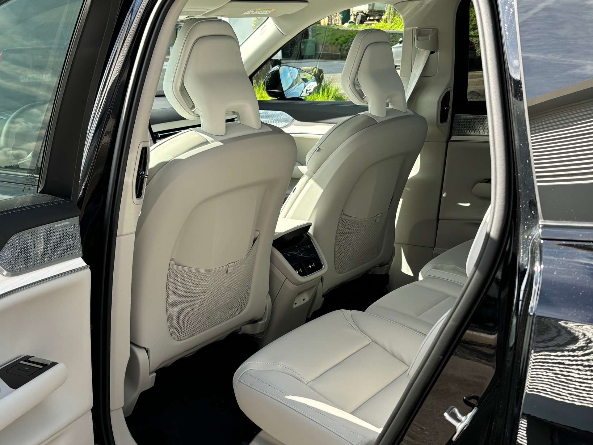VOLVO EX90 Twin Ultra AWD-image-11