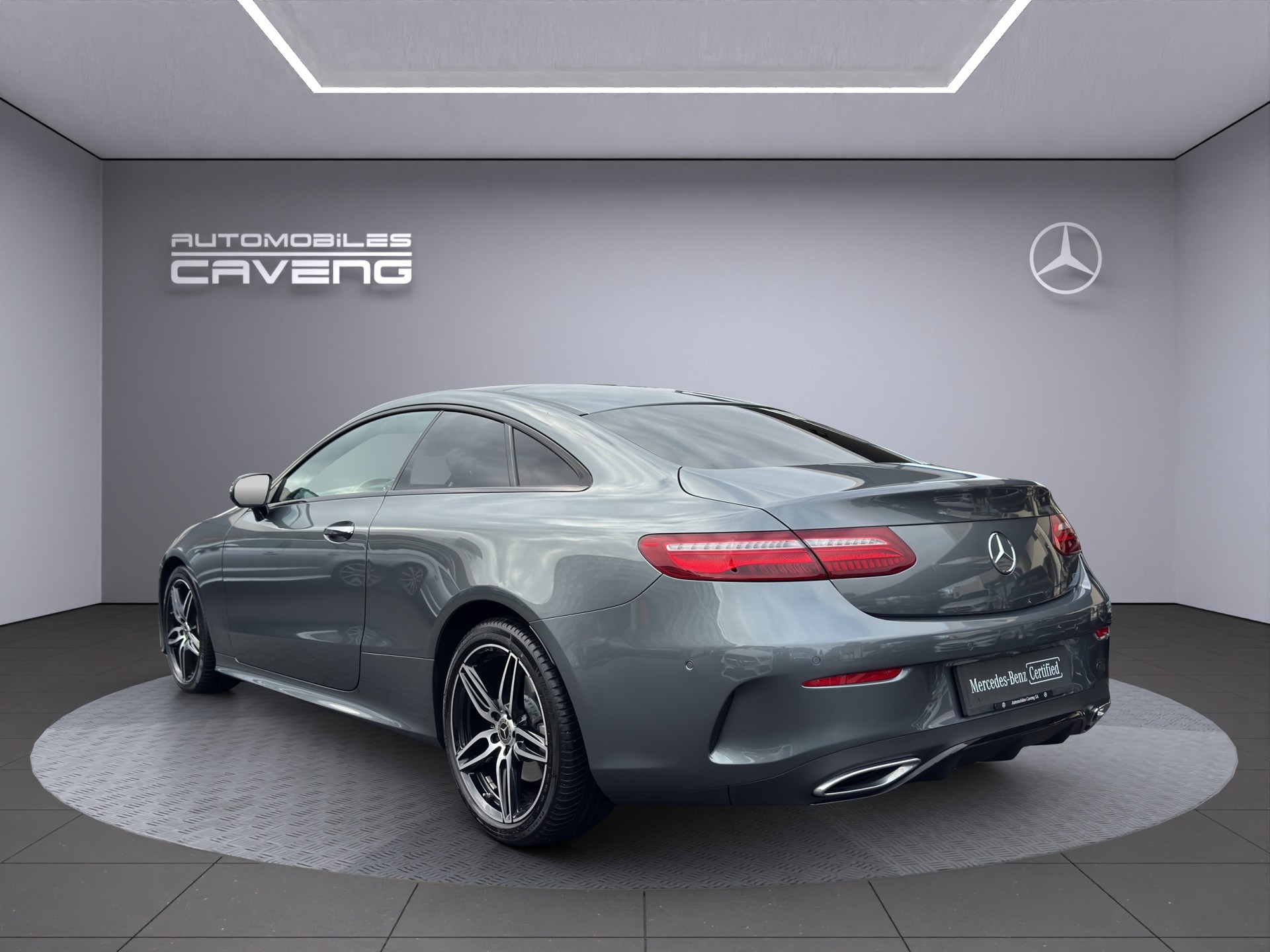 MERCEDES-BENZ E 350 d Coupé AMG Line 4 Matic 9G-Tronic-image-2