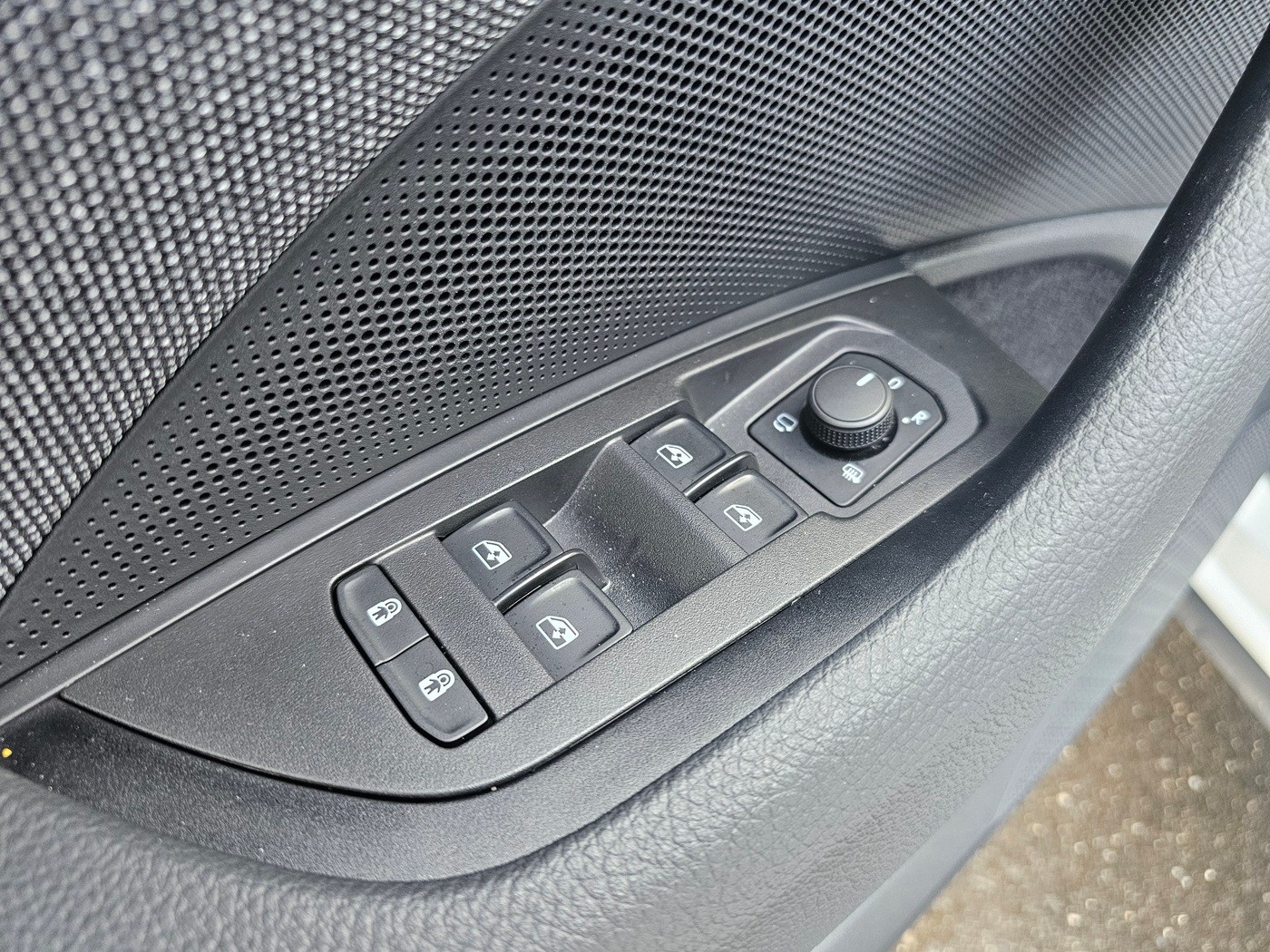 SKODA Kodiaq 1.5 TSI PHEV Selection-image-19