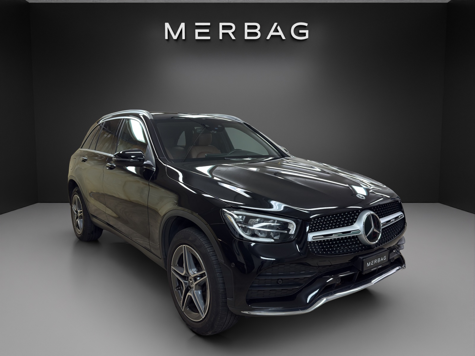 MERCEDES-BENZ GLC 300 e AMG Line 4Matic-image-5