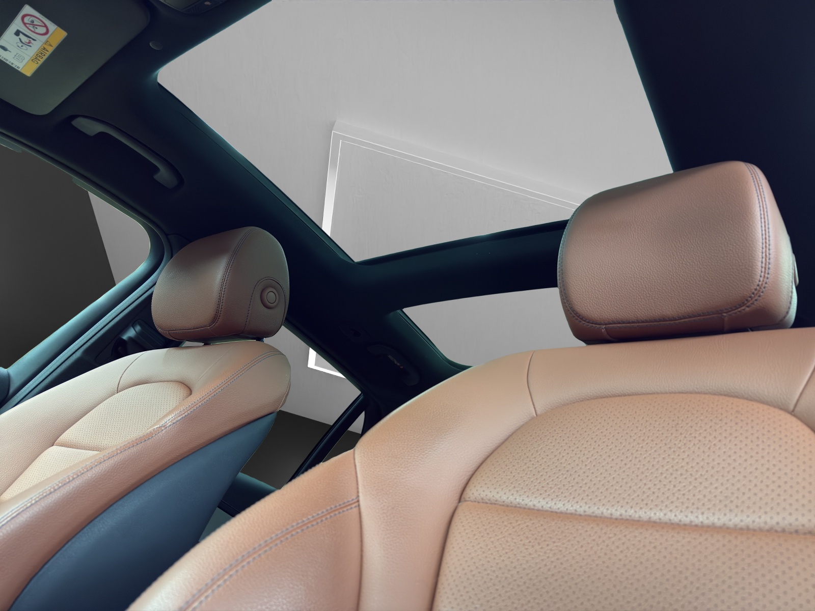MERCEDES-BENZ GLC 300 e AMG Line 4Matic-image-13