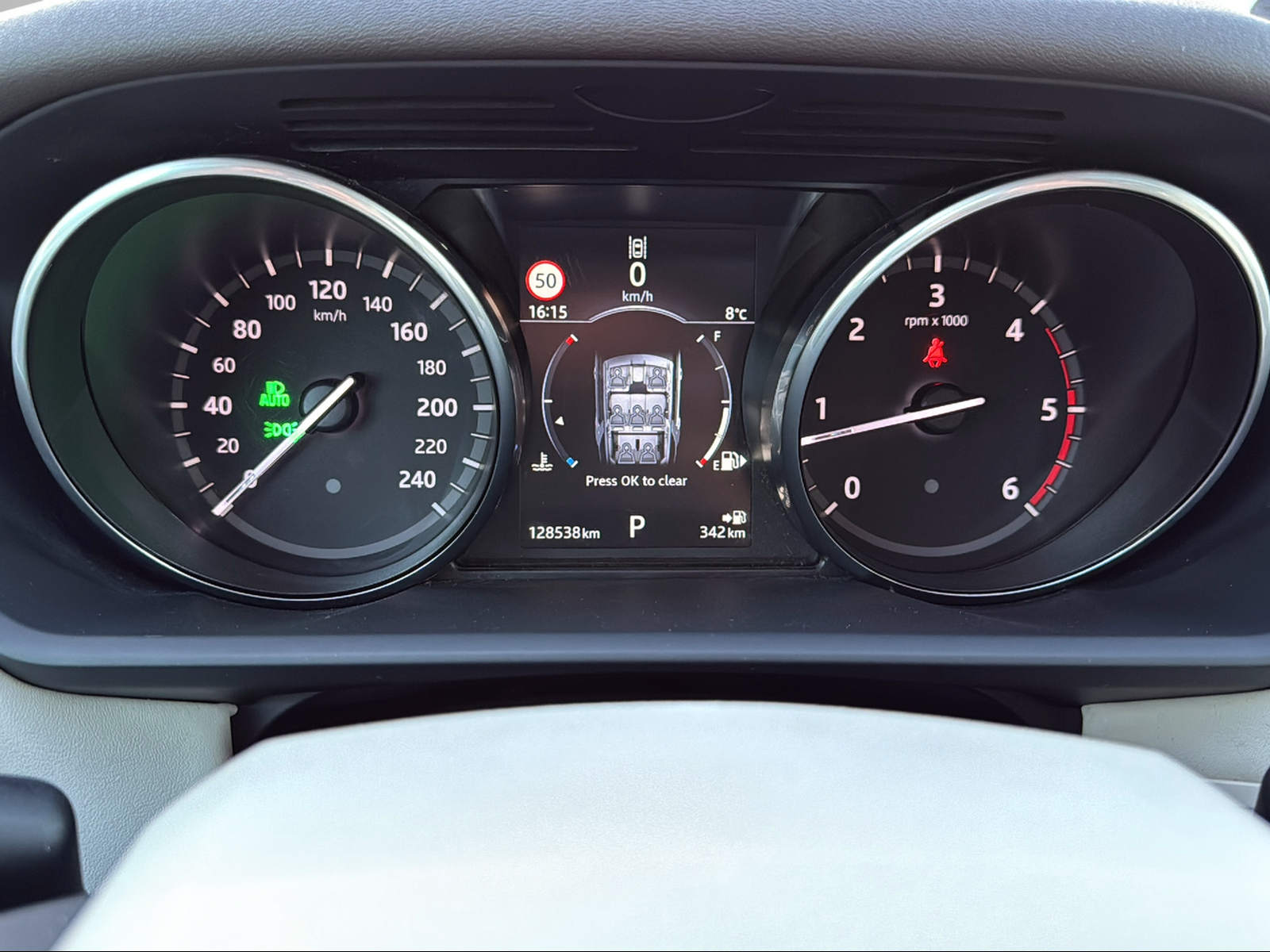 LAND ROVER Discovery 3.0 TD6 HSE Luxury Automatic-image-15