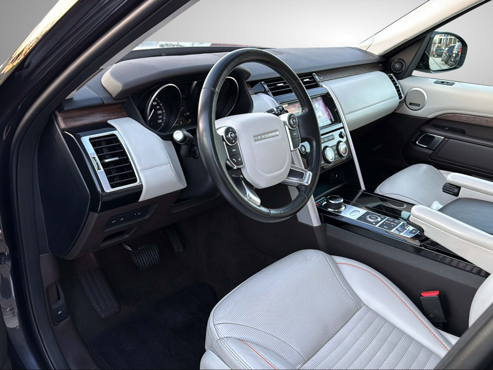 LAND ROVER Discovery 3.0 TD6 HSE Luxury Automatic-image-19