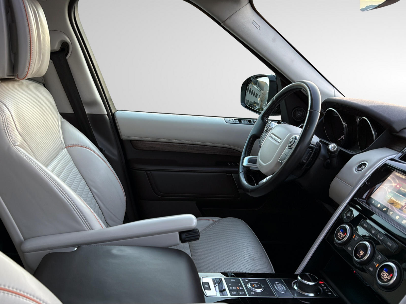 LAND ROVER Discovery 3.0 TD6 HSE Luxury Automatic-image-28