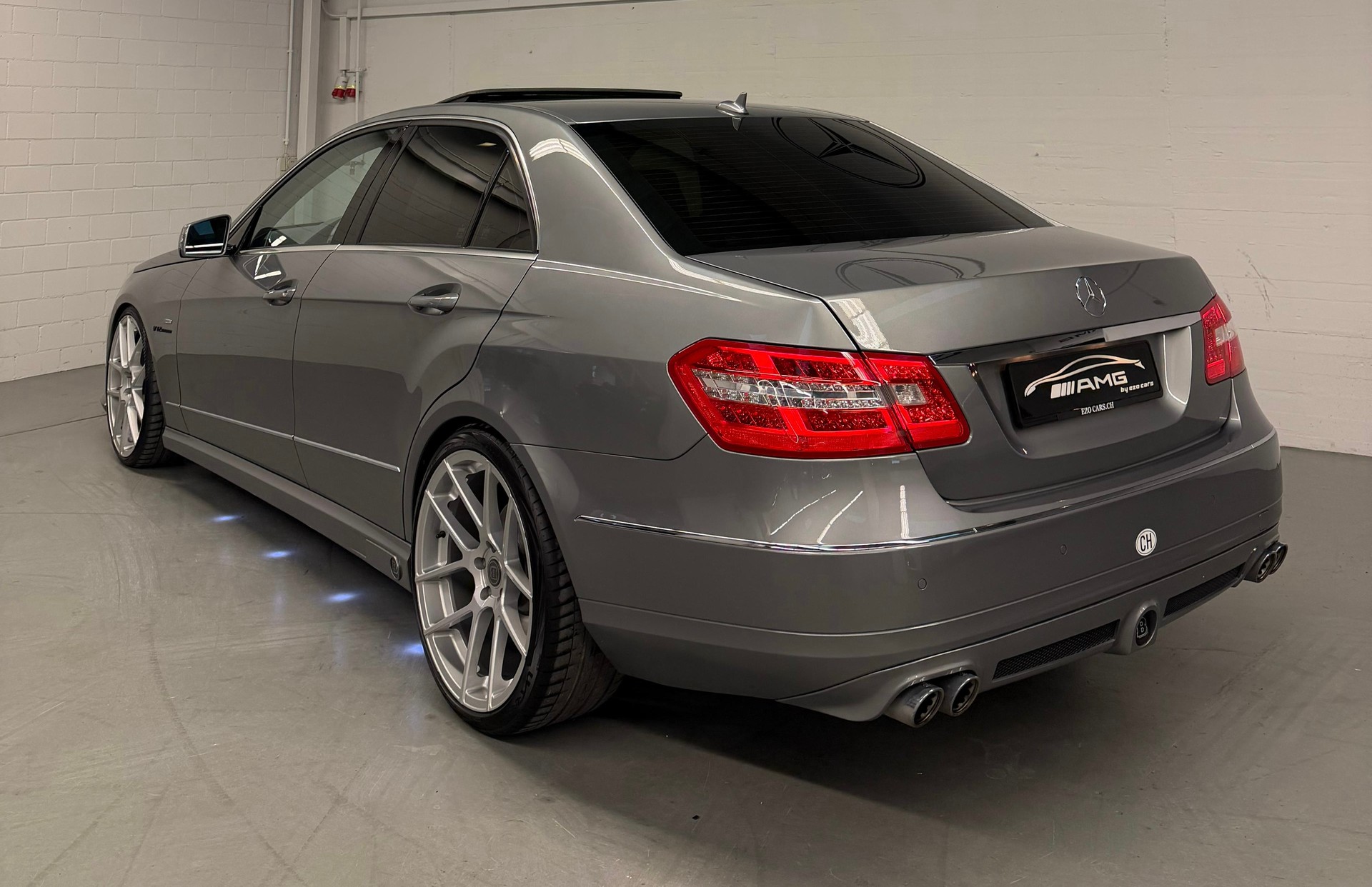 MERCEDES-BENZ E 350 CDI ( Limited Grey Black Brabus Bodykit ) BlueEfficiency 7G-Tronic-image-6