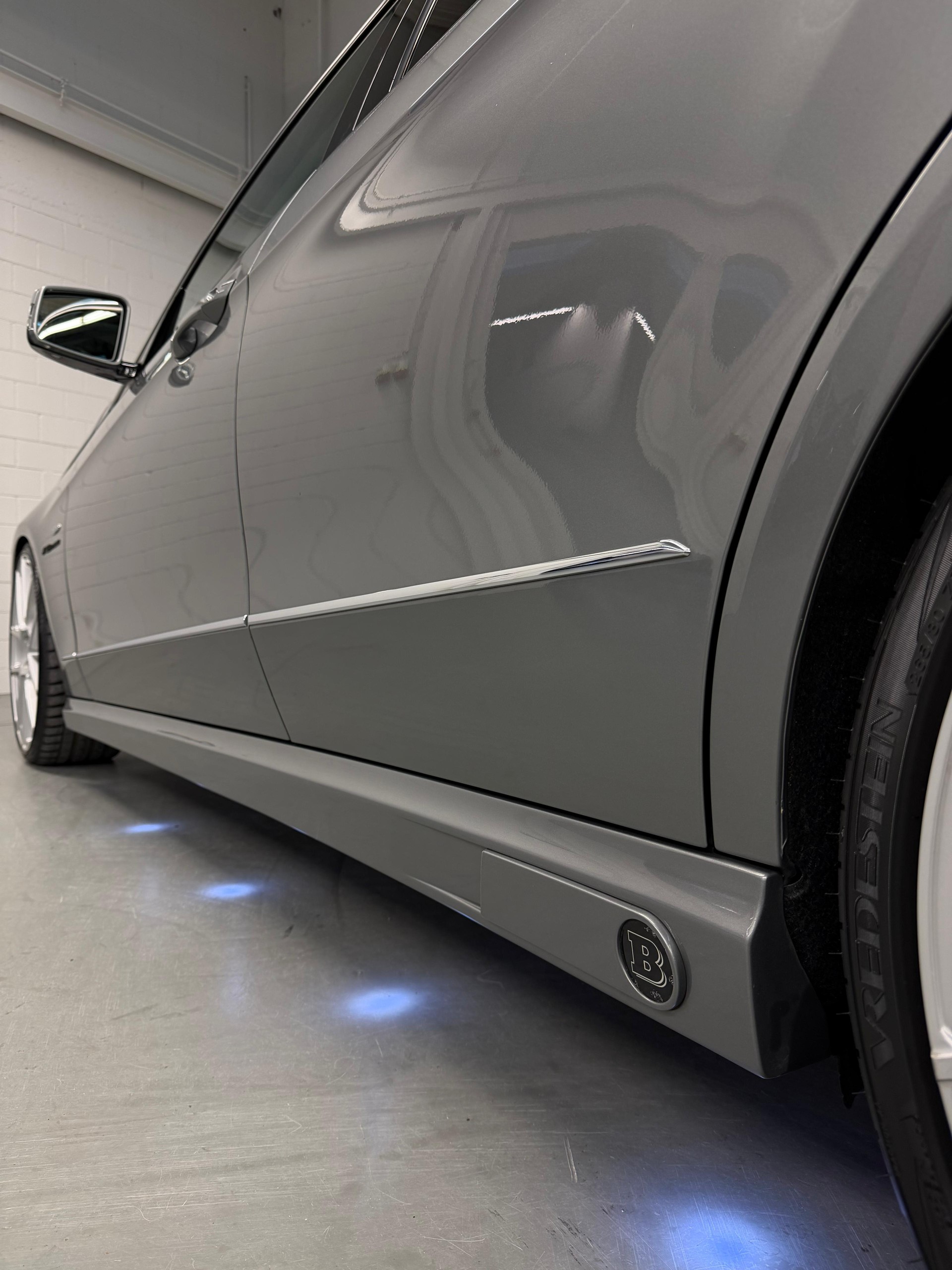 MERCEDES-BENZ E 350 CDI ( Limited Grey Black Brabus Bodykit ) BlueEfficiency 7G-Tronic-image-8