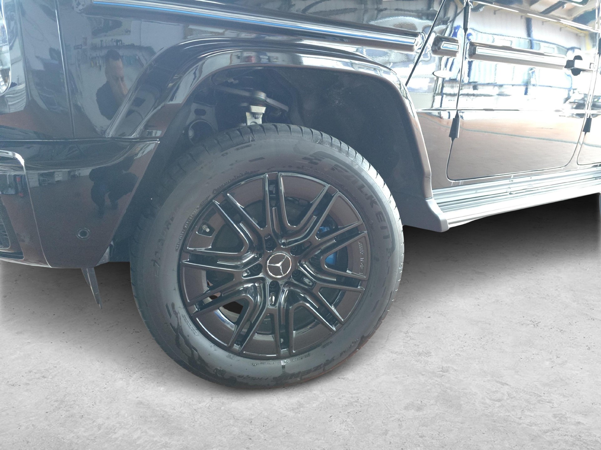 MERCEDES-BENZ G 580 EQ Technology EDITION ONE AMG Line-image-10