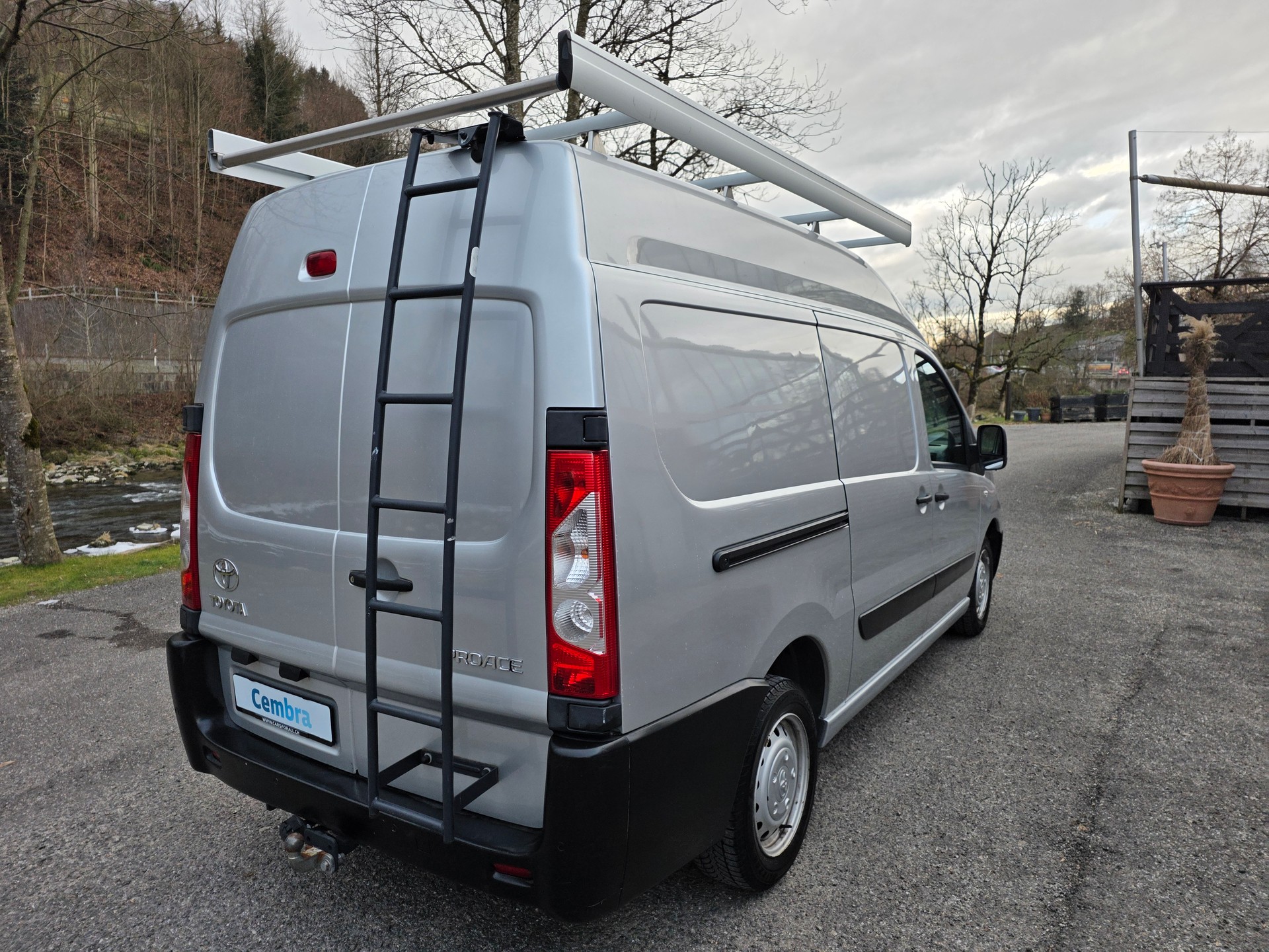 TOYOTA Proace 2.0D *** Hochdach *** AHK 2'000kg *** Klima *** Dachträger *** YouTube: https://youtu.be/4hmpOqQsVdw?si=-QhVw01EVR8SJZfs-image-6