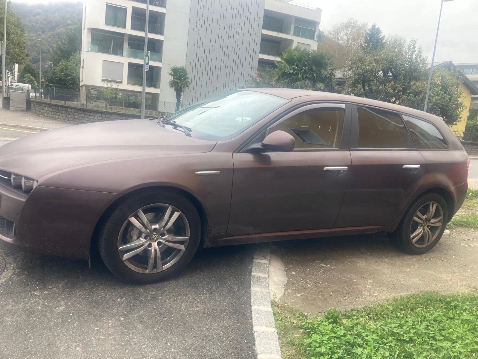ALFA ROMEO 159 Sportwagon 2.0 JTD TI-image-4