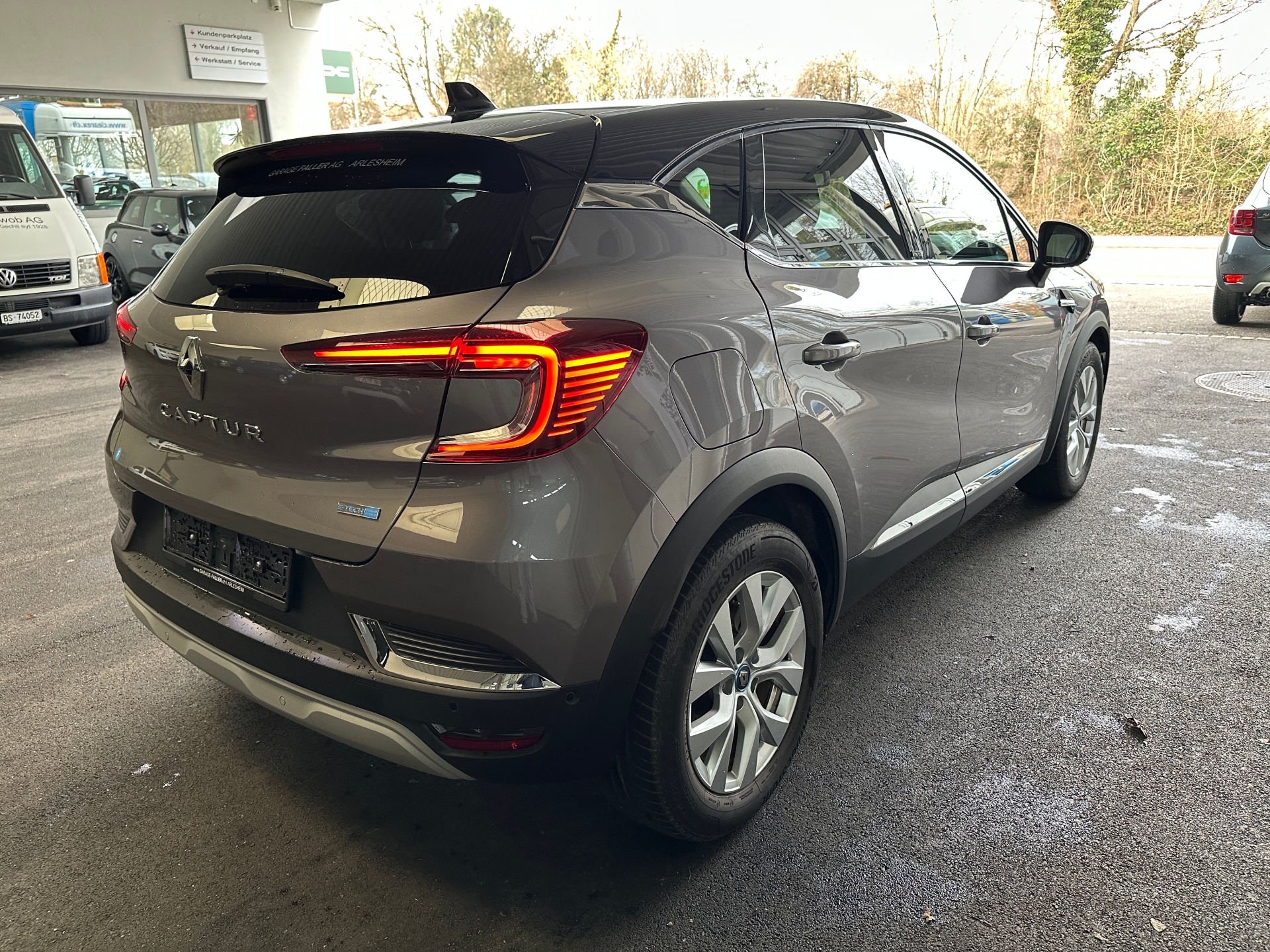 RENAULT Captur 1.6 E-Tech Plug-in Intens-image-4