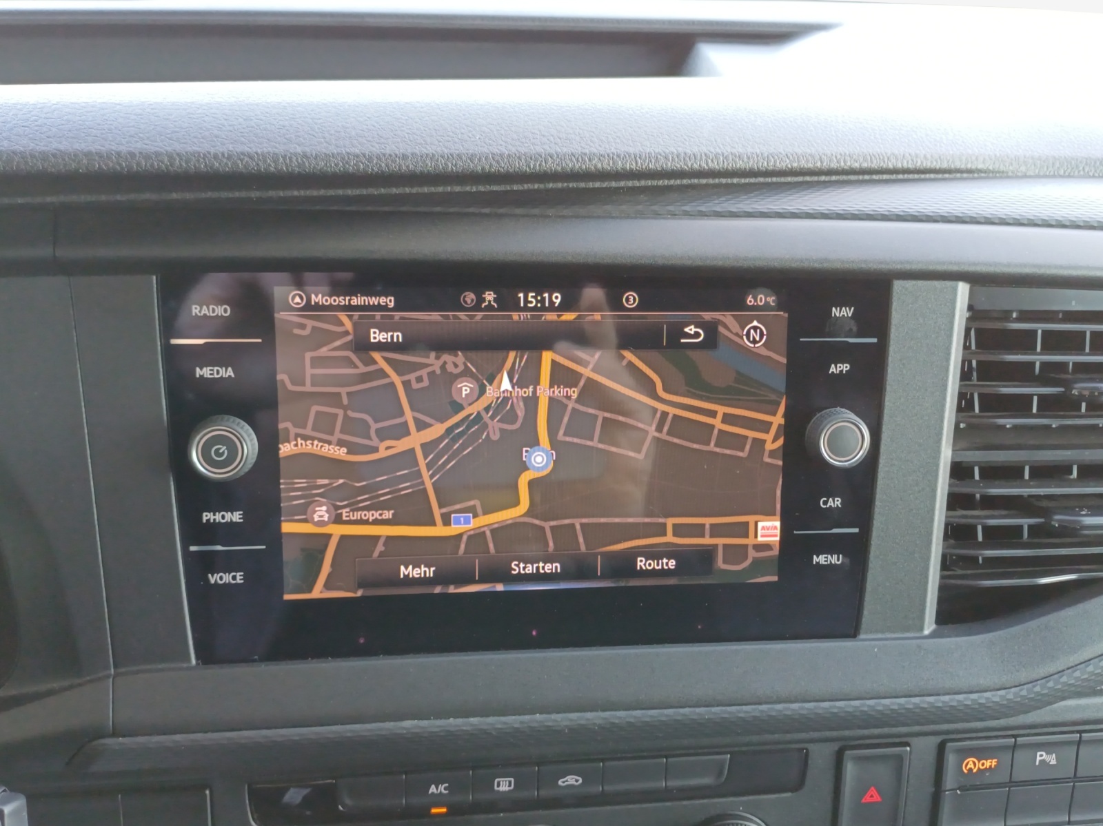 VW T6.1 2.0 TDI 4Motion DSG-image-15