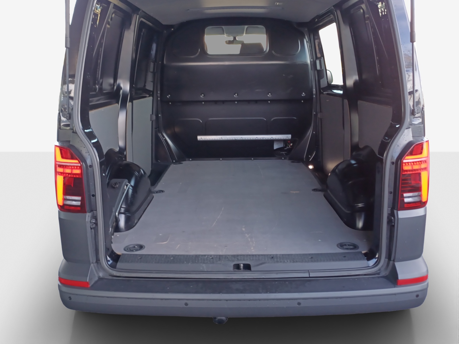 VW T6.1 2.0 TDI 4Motion DSG-image-13