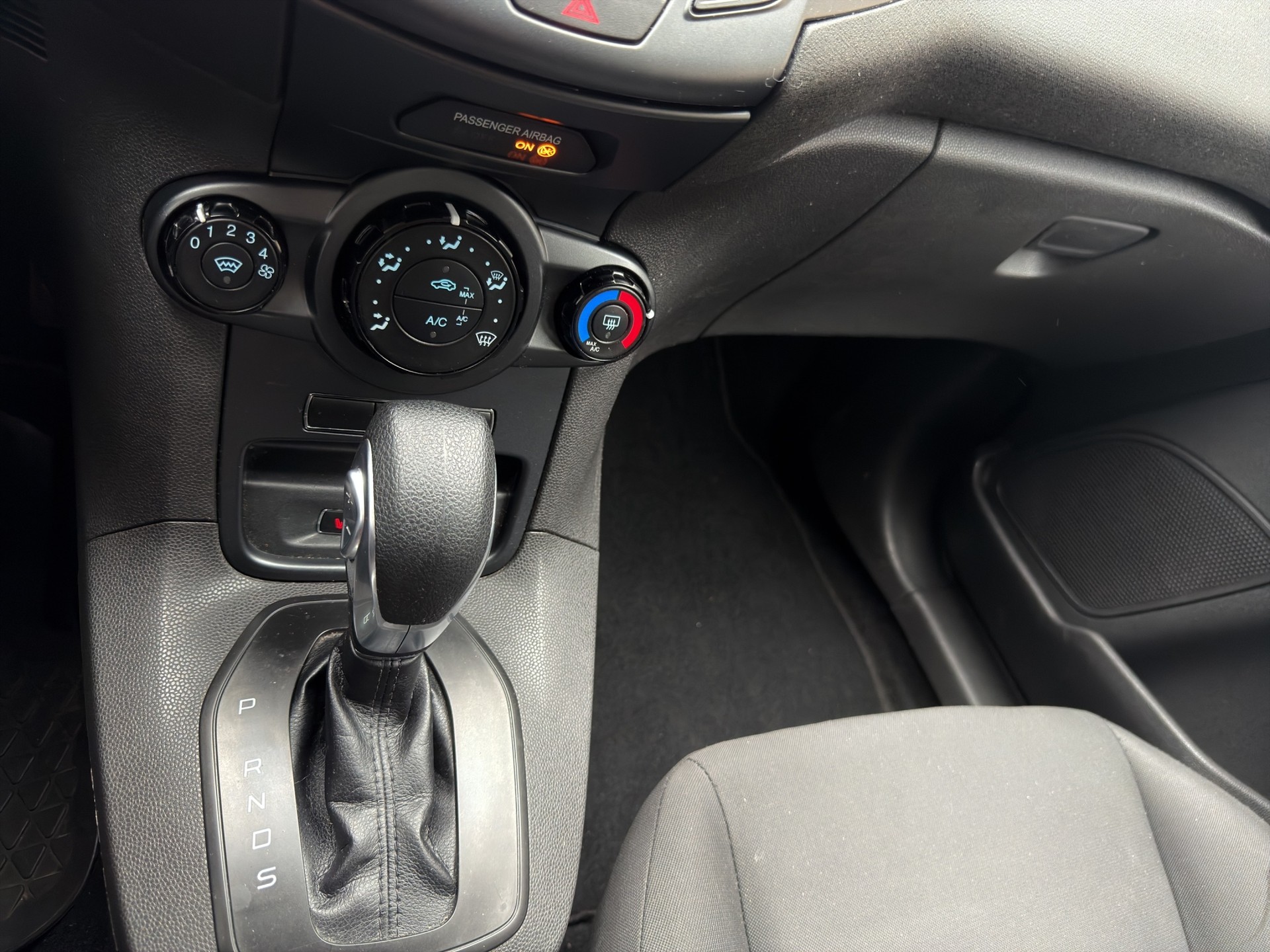 FORD Fiesta 1.0 SCTi Energy Edition PowerShift-image-14