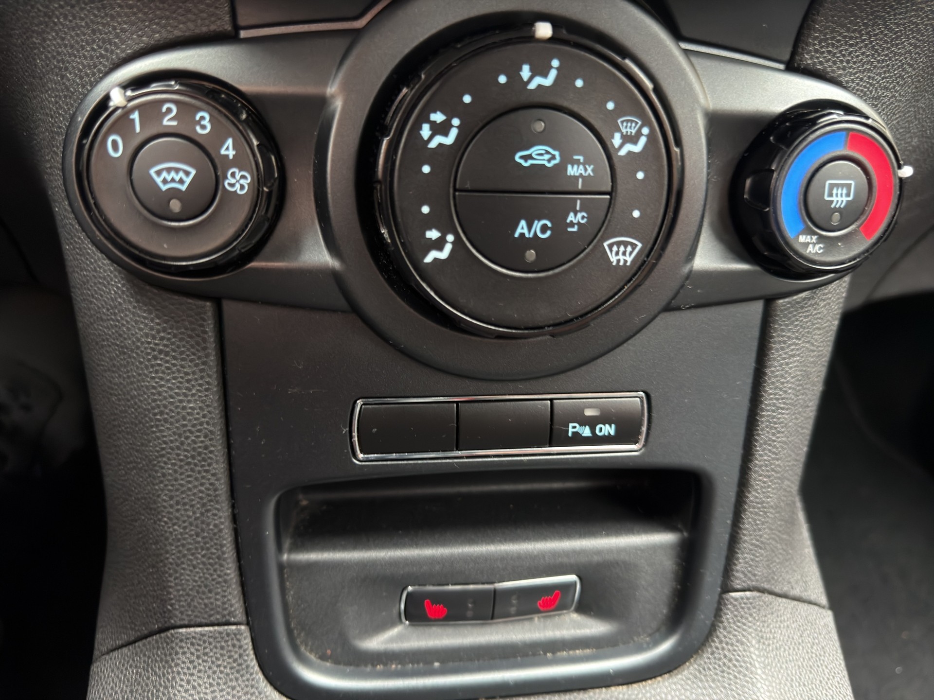 FORD Fiesta 1.0 SCTi Energy Edition PowerShift-image-15