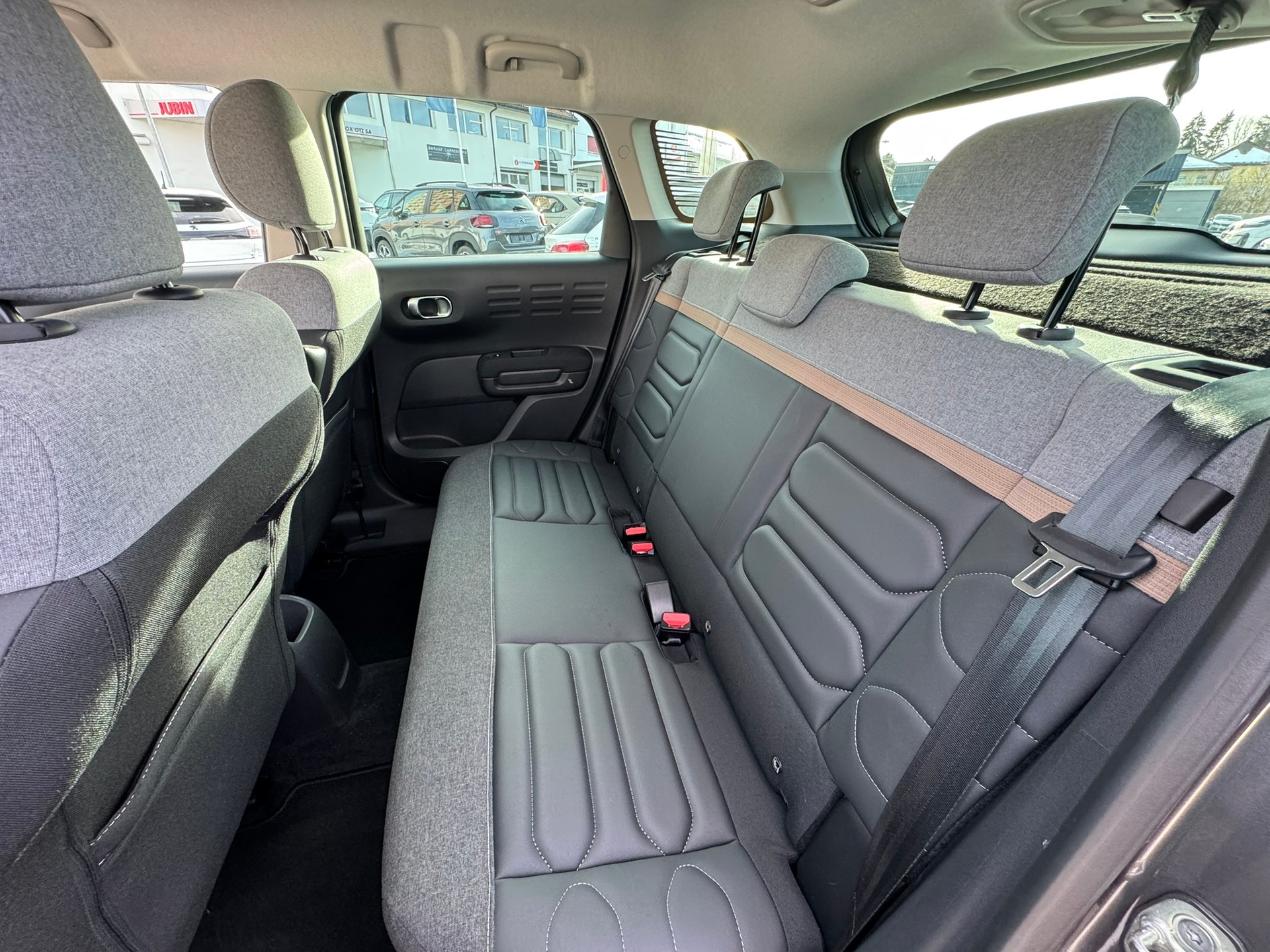 CITROEN C3 Aircross 1.2i PureTech Swiss Edition-image-7