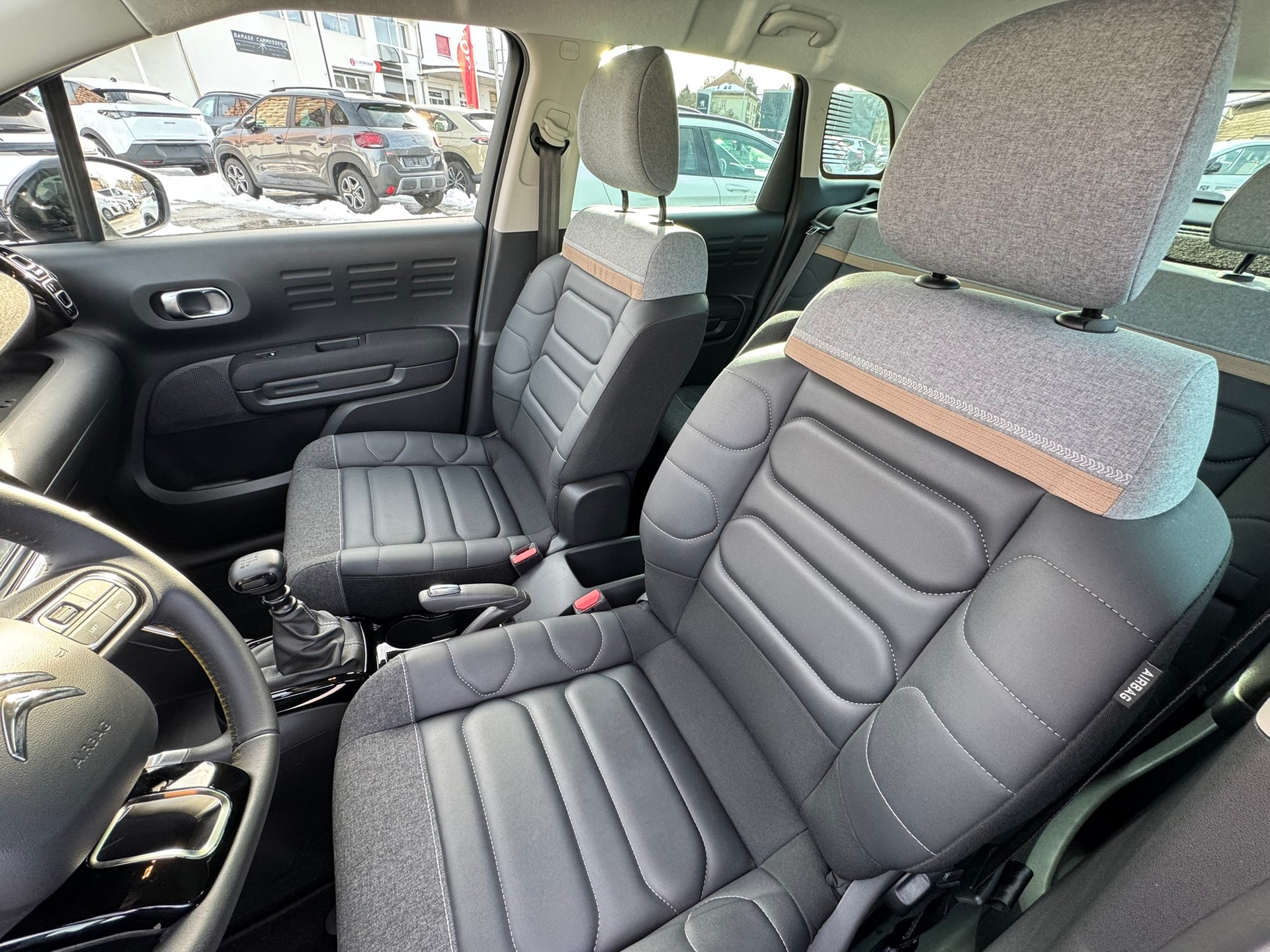 CITROEN C3 Aircross 1.2i PureTech Swiss Edition-image-5