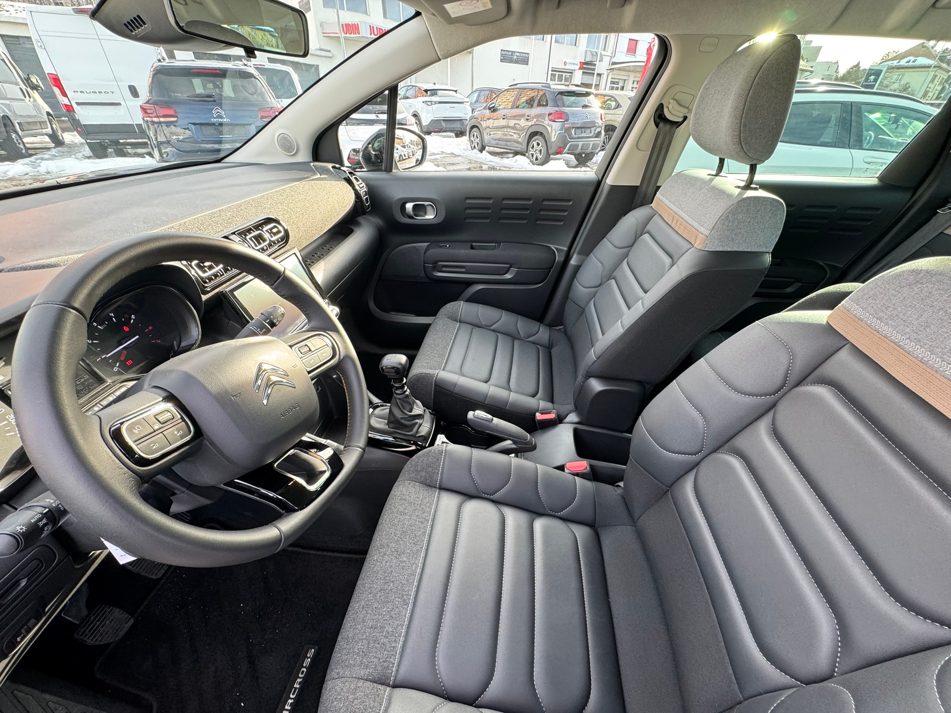CITROEN C3 Aircross 1.2i PureTech Swiss Edition-image-6