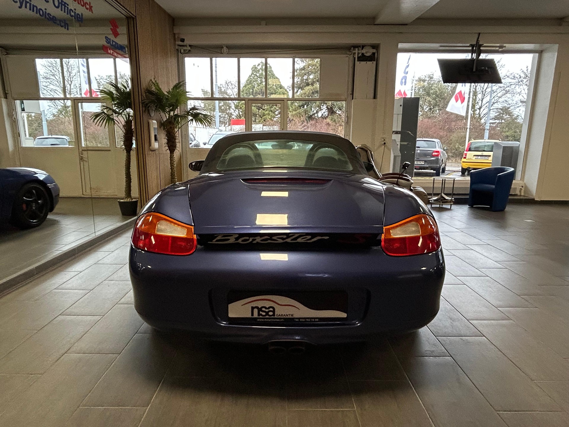 PORSCHE Boxster 3.2 S-image-10