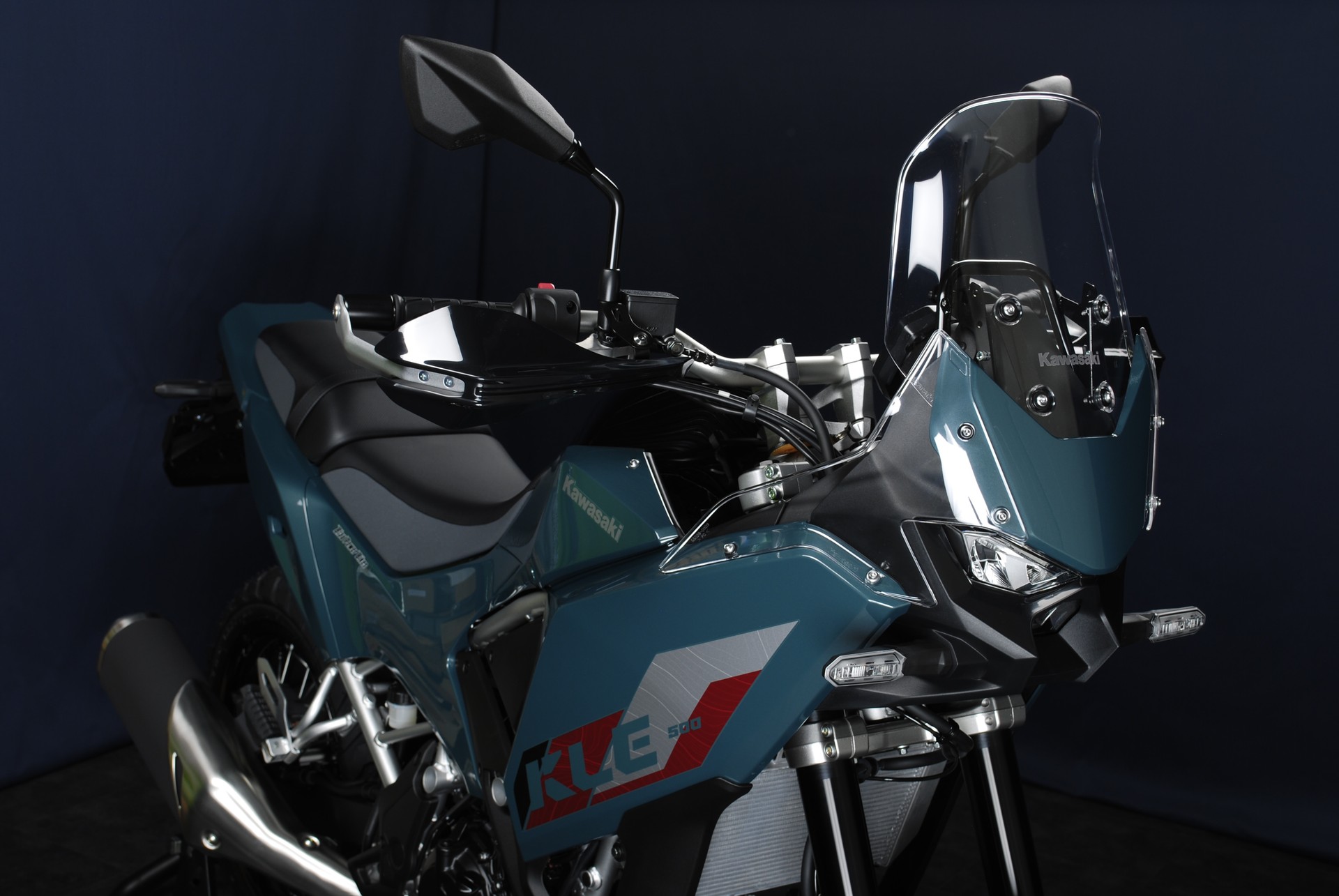 KAWASAKI KLE500 SE MY26-showroom-element-3