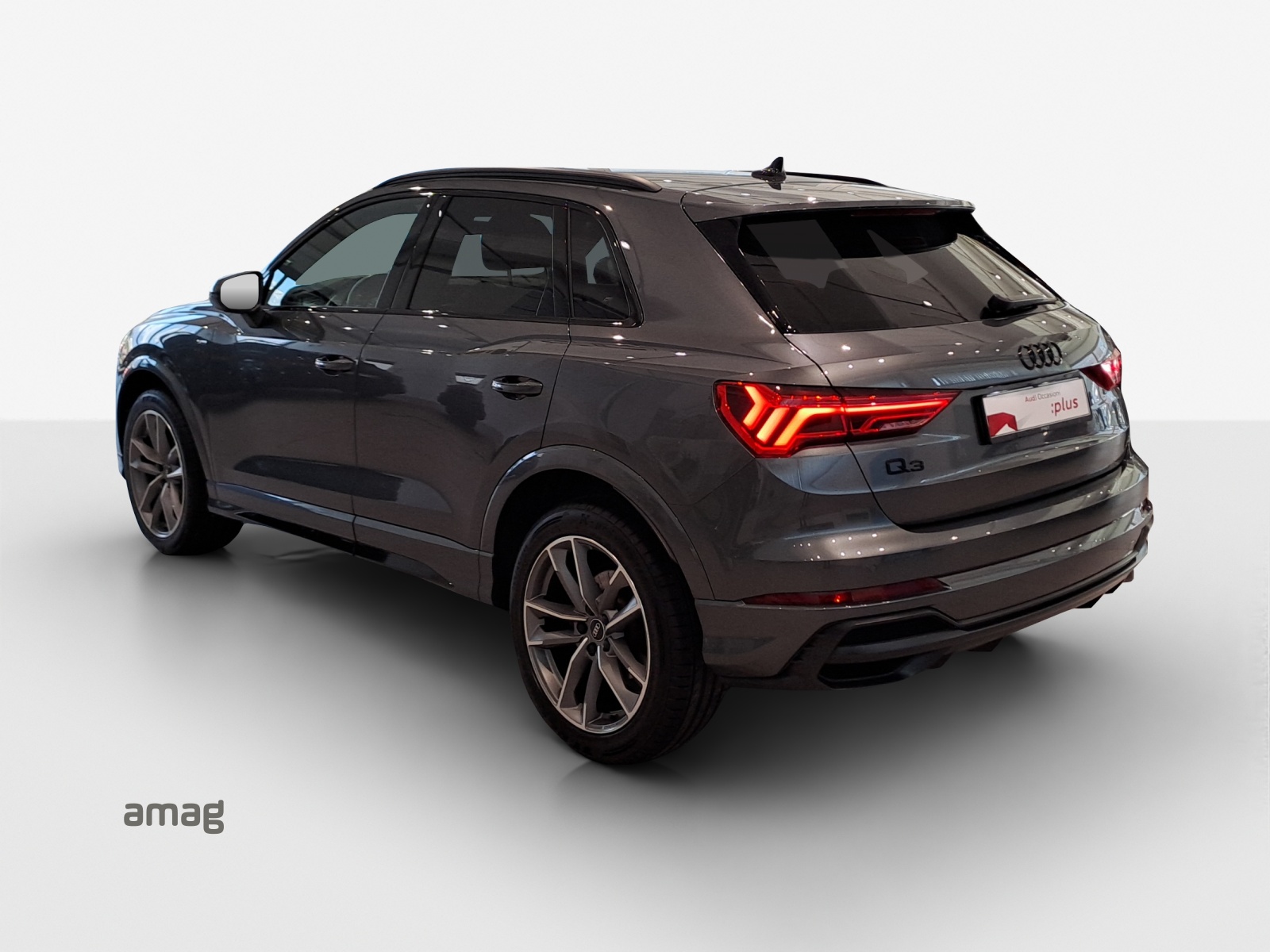 AUDI Q3 35 TFSI S line Attraction S-tronic-image-2