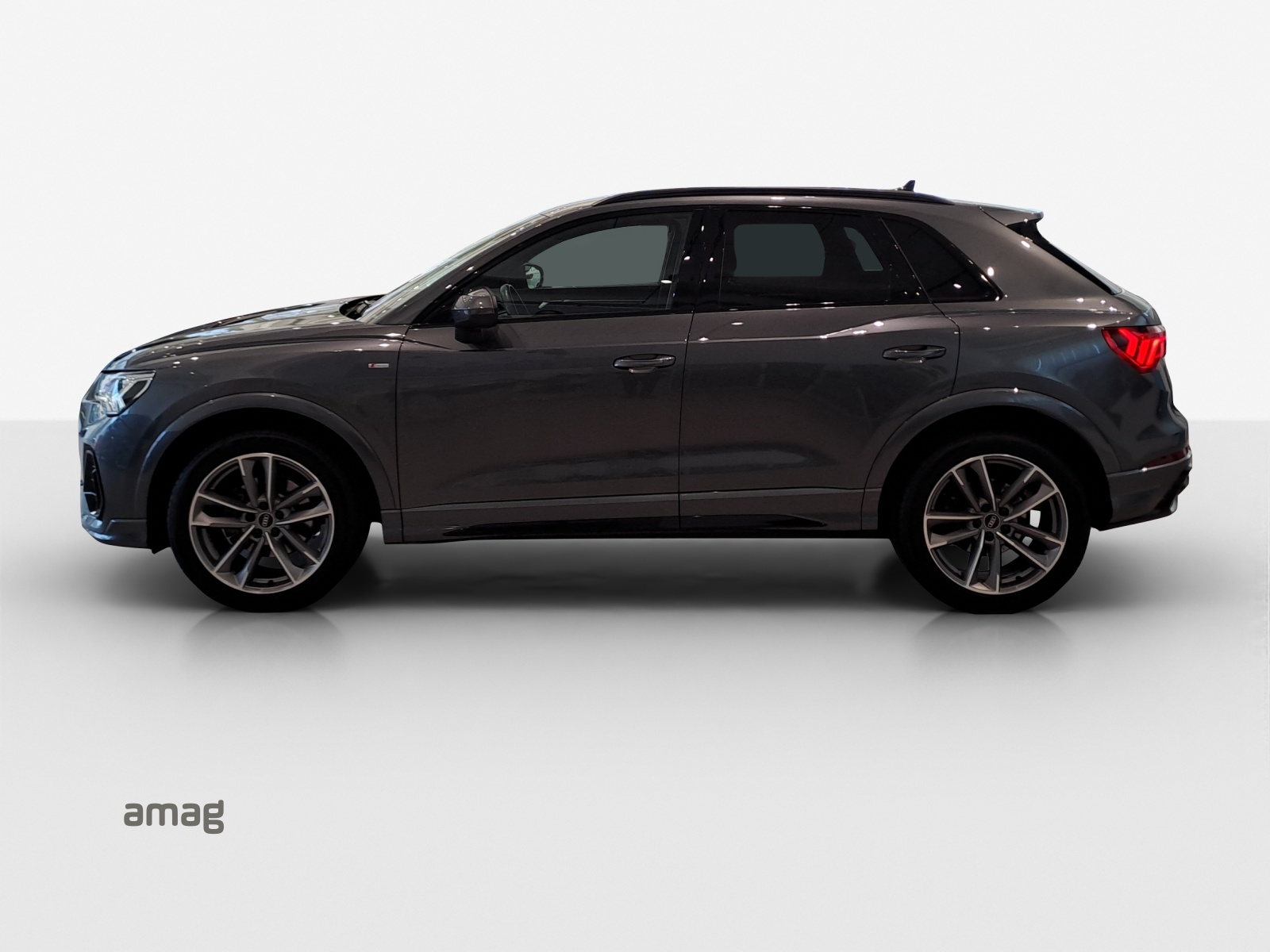 AUDI Q3 35 TFSI S line Attraction S-tronic-image-1