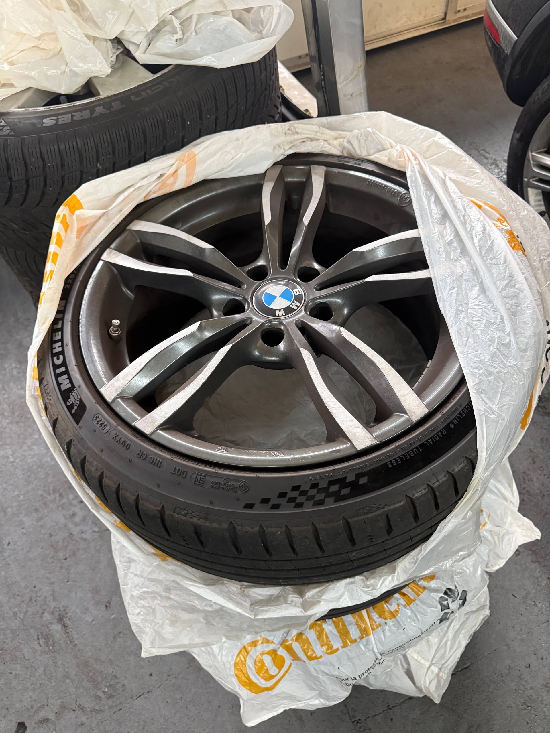 BMW 320d xDrive Touring-image-9