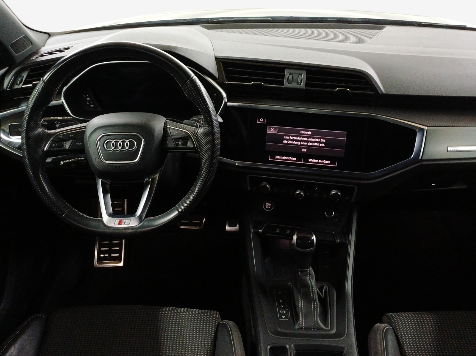 AUDI Q3 35 TFSI S line S-tronic-image-8