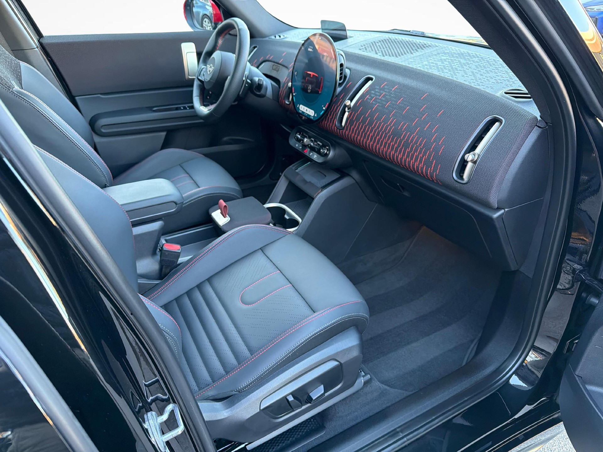 MINI Countryman F60 2.0i John Cooper Works ALL4-image-11