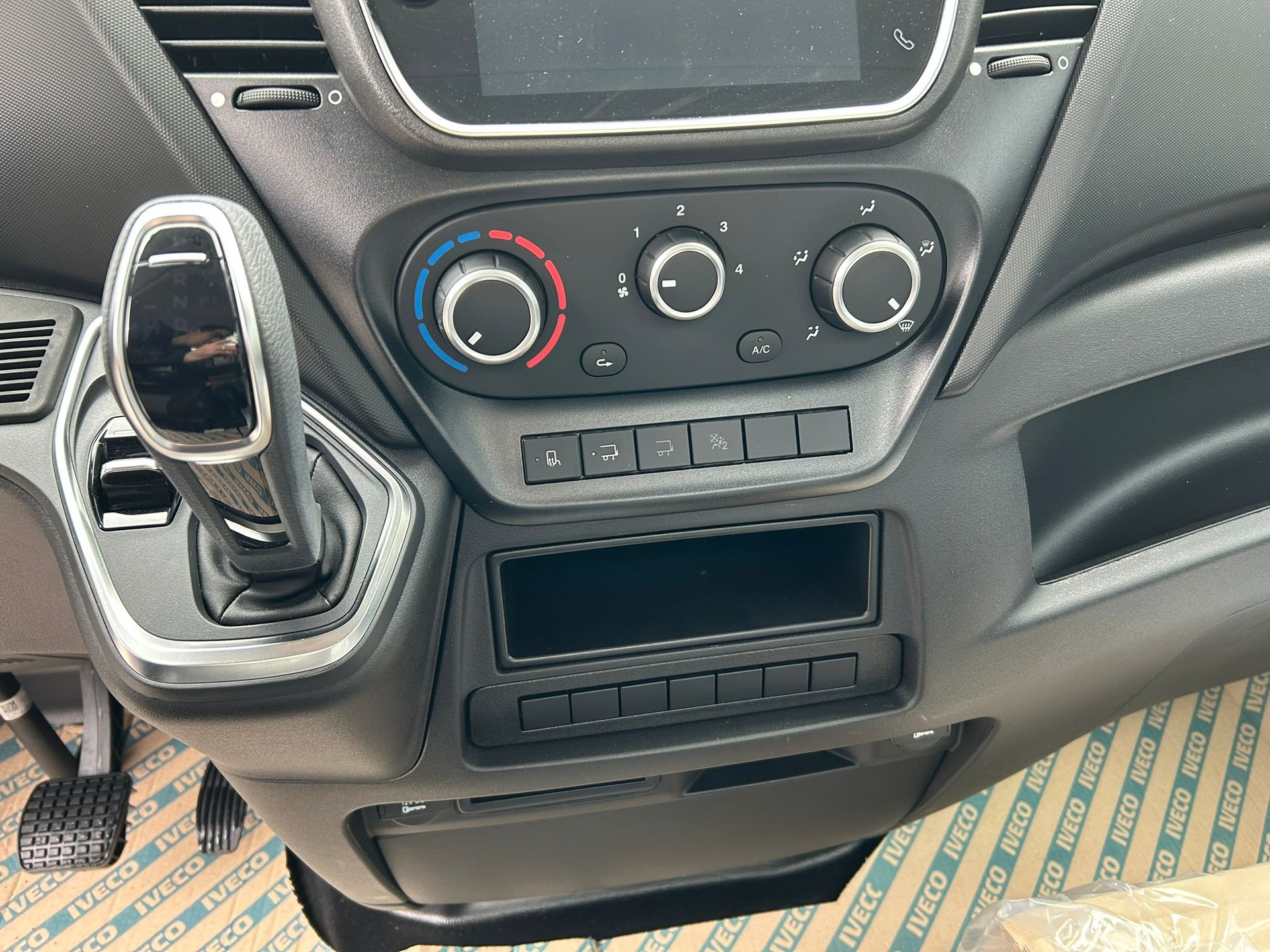 IVECO 35 S 18H A8 3750-image-9