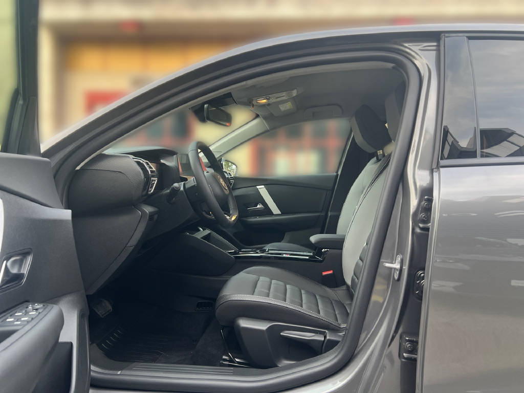 CITROEN C4 Hybrid 145ch Automatique MAX-image-9