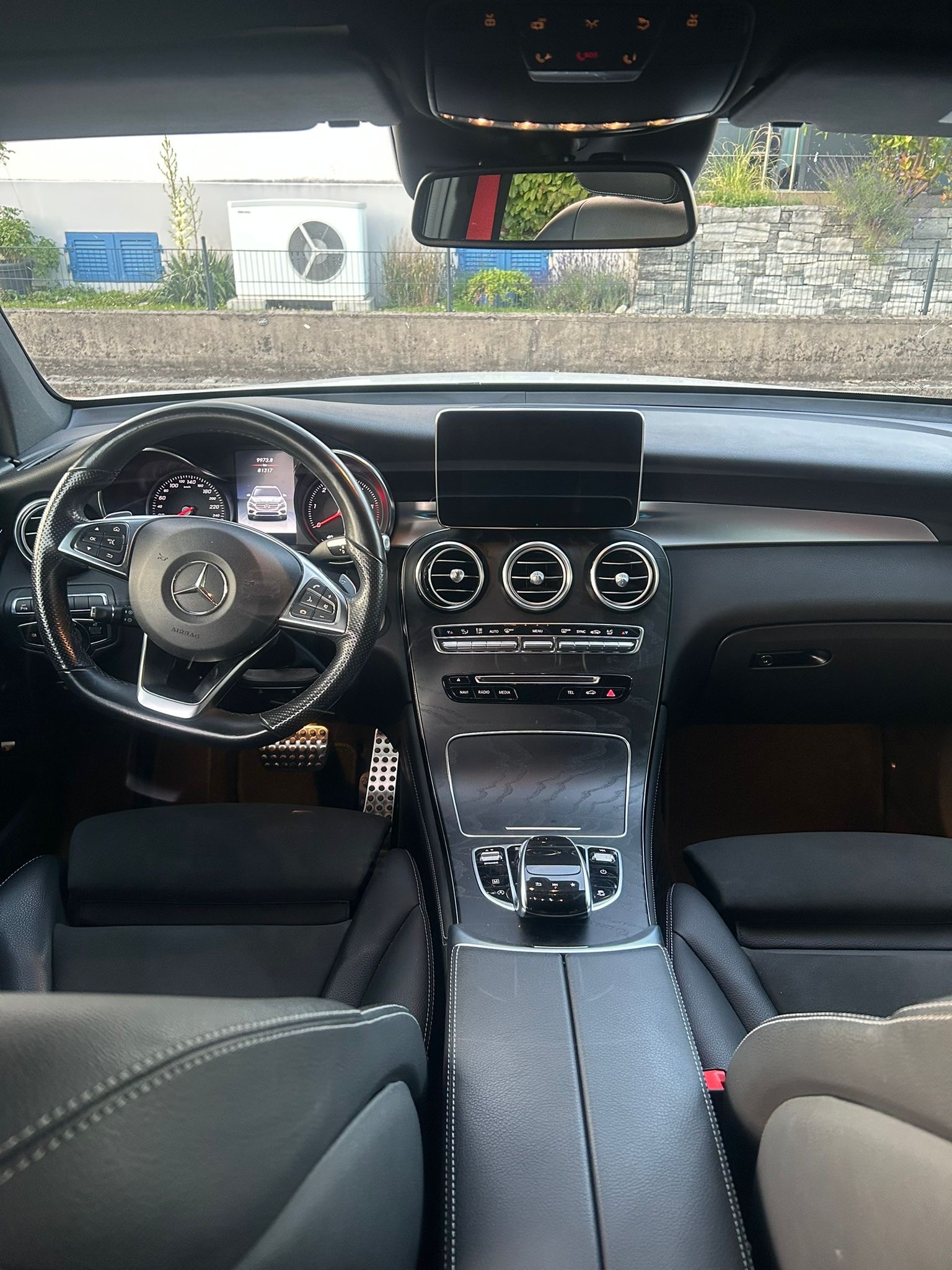 MERCEDES-BENZ GLC 250 d AMG Line 4Matic 9G-Tronic-image-8
