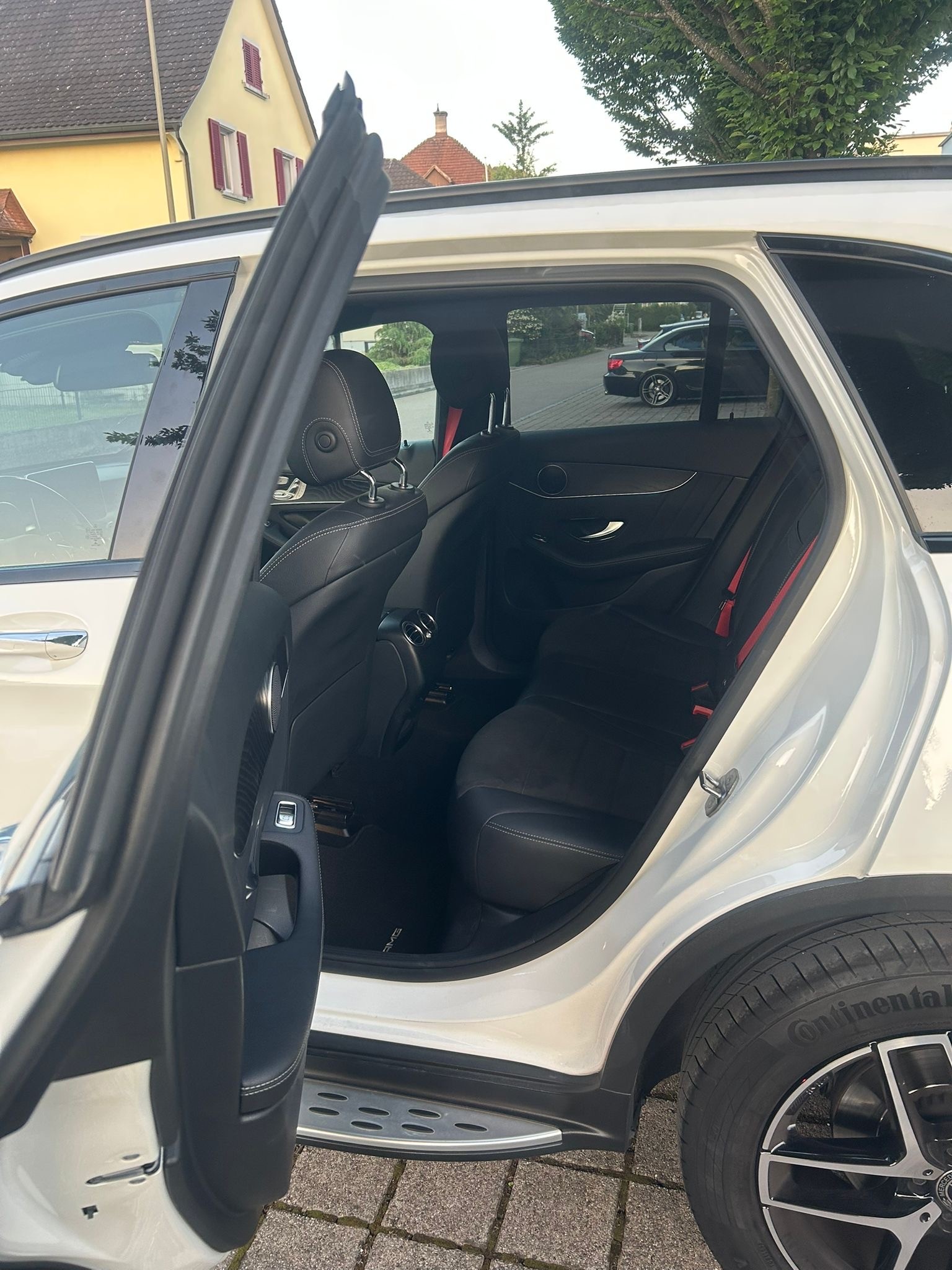 MERCEDES-BENZ GLC 250 d AMG Line 4Matic 9G-Tronic-image-7
