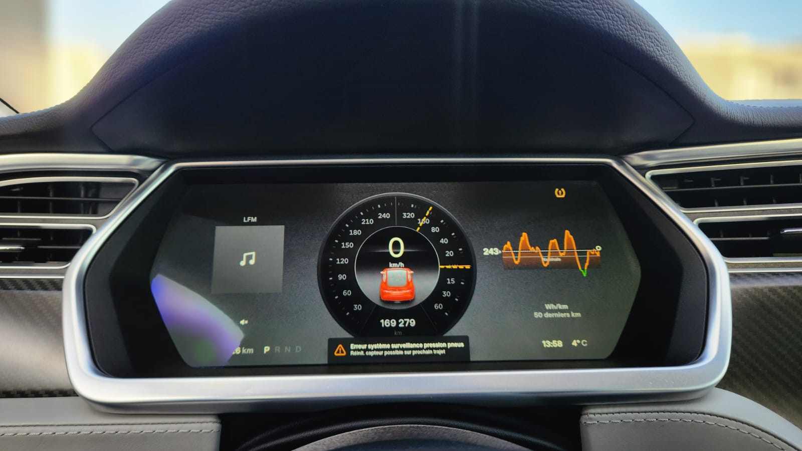 TESLA Model S 85 Signature Performance 85-image-15