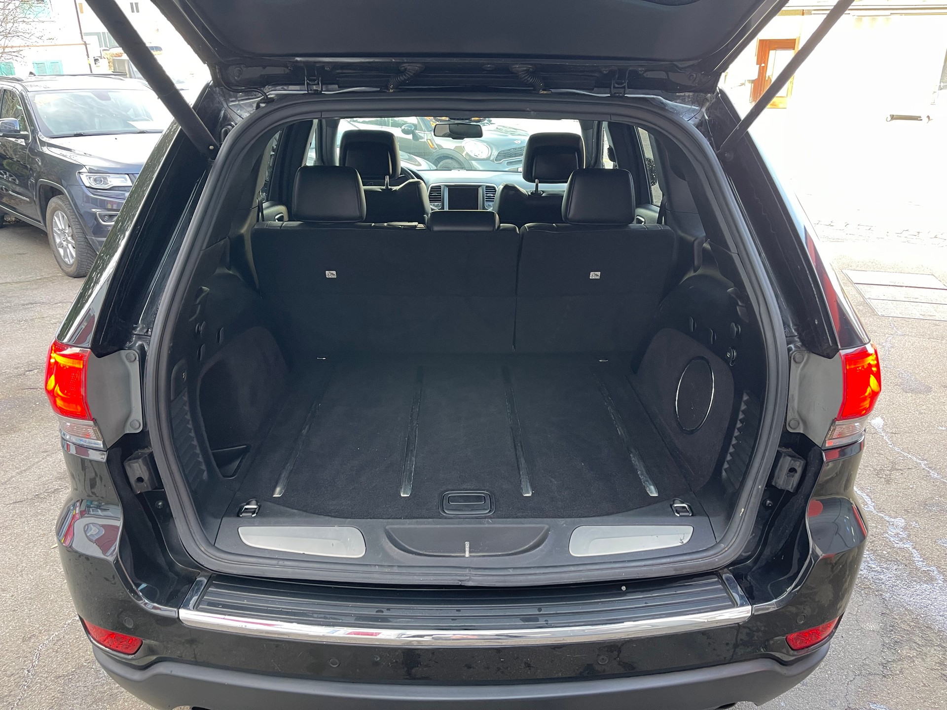 JEEP Grand Cherokee 3.0 CRD Limited Automatic-image-12