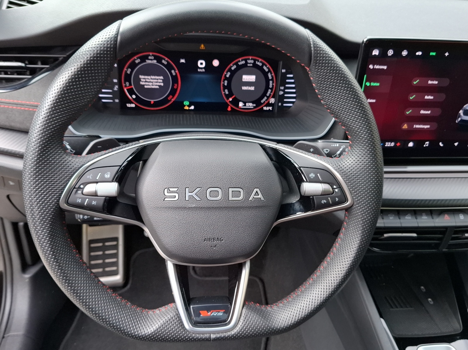 SKODA Octavia Combi 2.0 TSI DSG RS-image-9