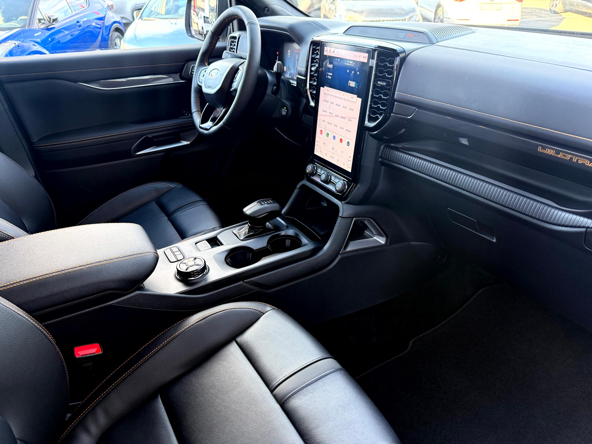FORD Ranger Wildtrak 3.0 Eco Blue e-4WD Automat-image-16