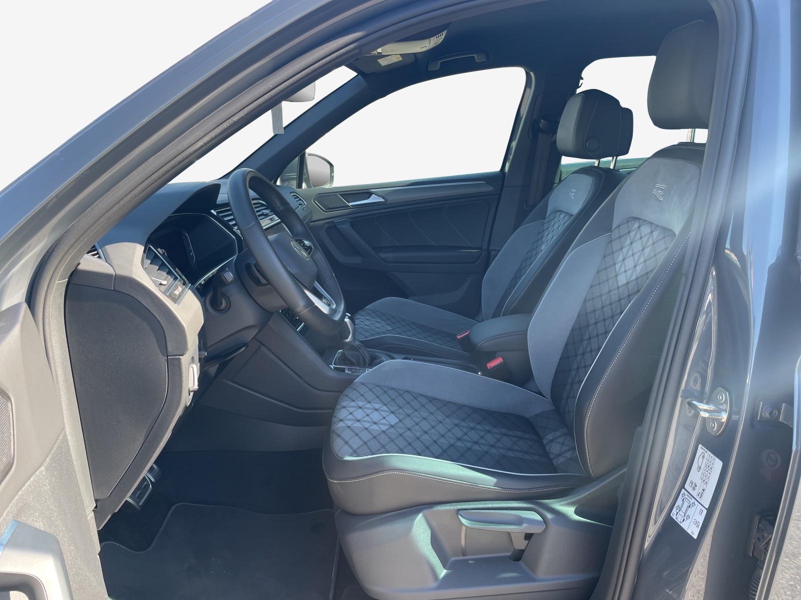 VW Tiguan 1.4TSI PHEV Selection DSG-image-8