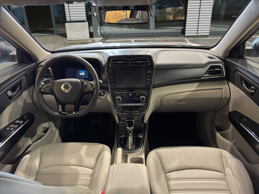 KGM-SsangYong Tivoli 1.5 T-Gdi Sapphire 4WD AT-image-10