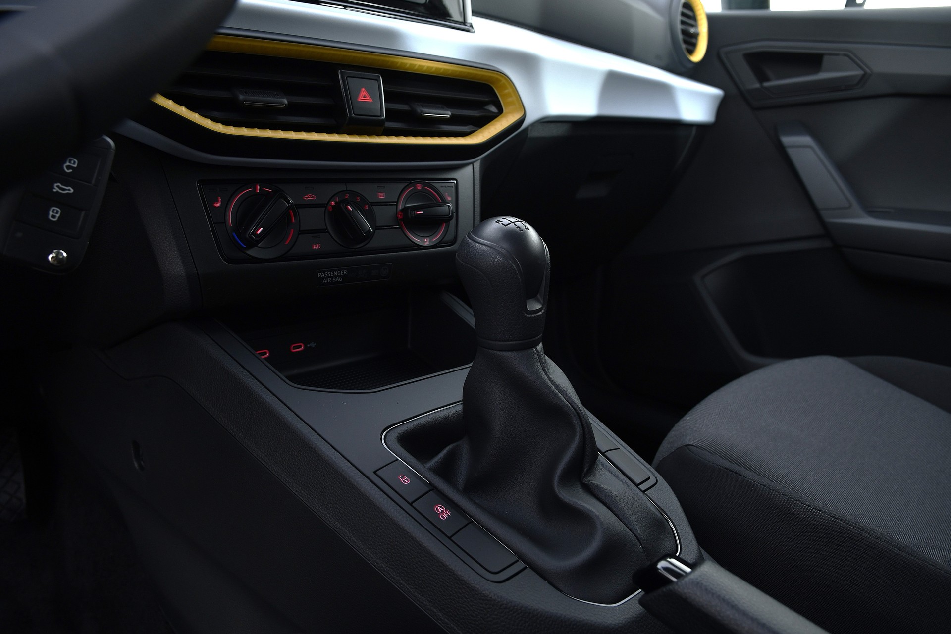 SEAT Ibiza 1.0 EcoTSI-image-16