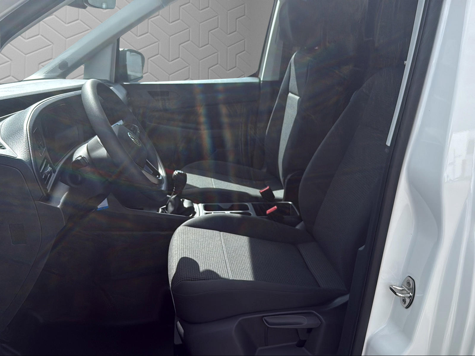VW Caddy Cargo 2.0TDI Maxi 4Motion-image-6