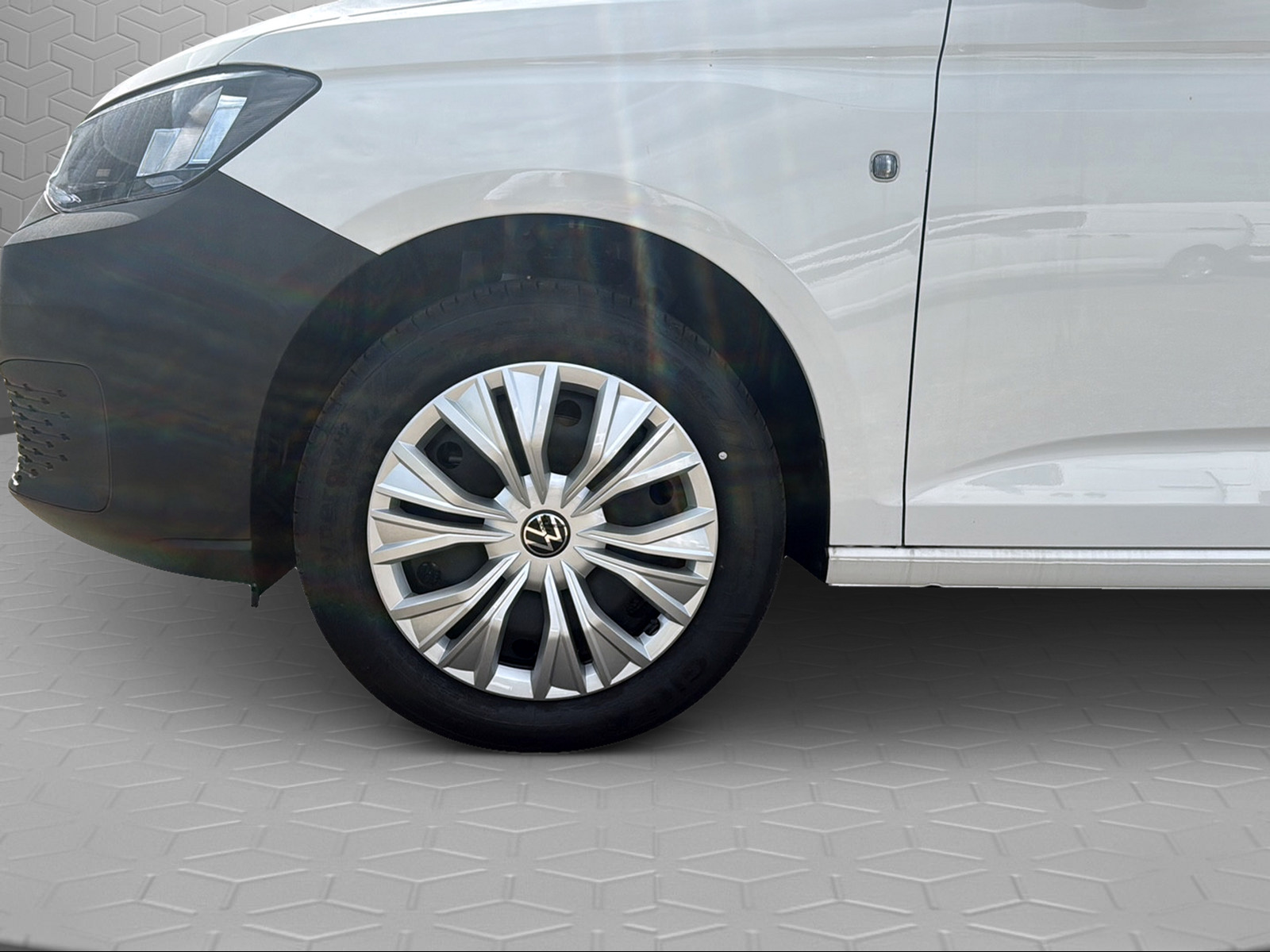 VW Caddy Cargo 2.0TDI Maxi 4Motion-image-5