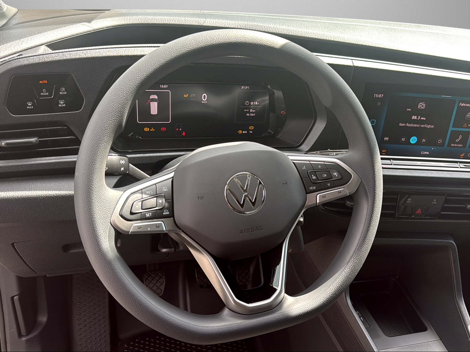 VW Caddy Cargo 2.0TDI Maxi 4Motion-image-8