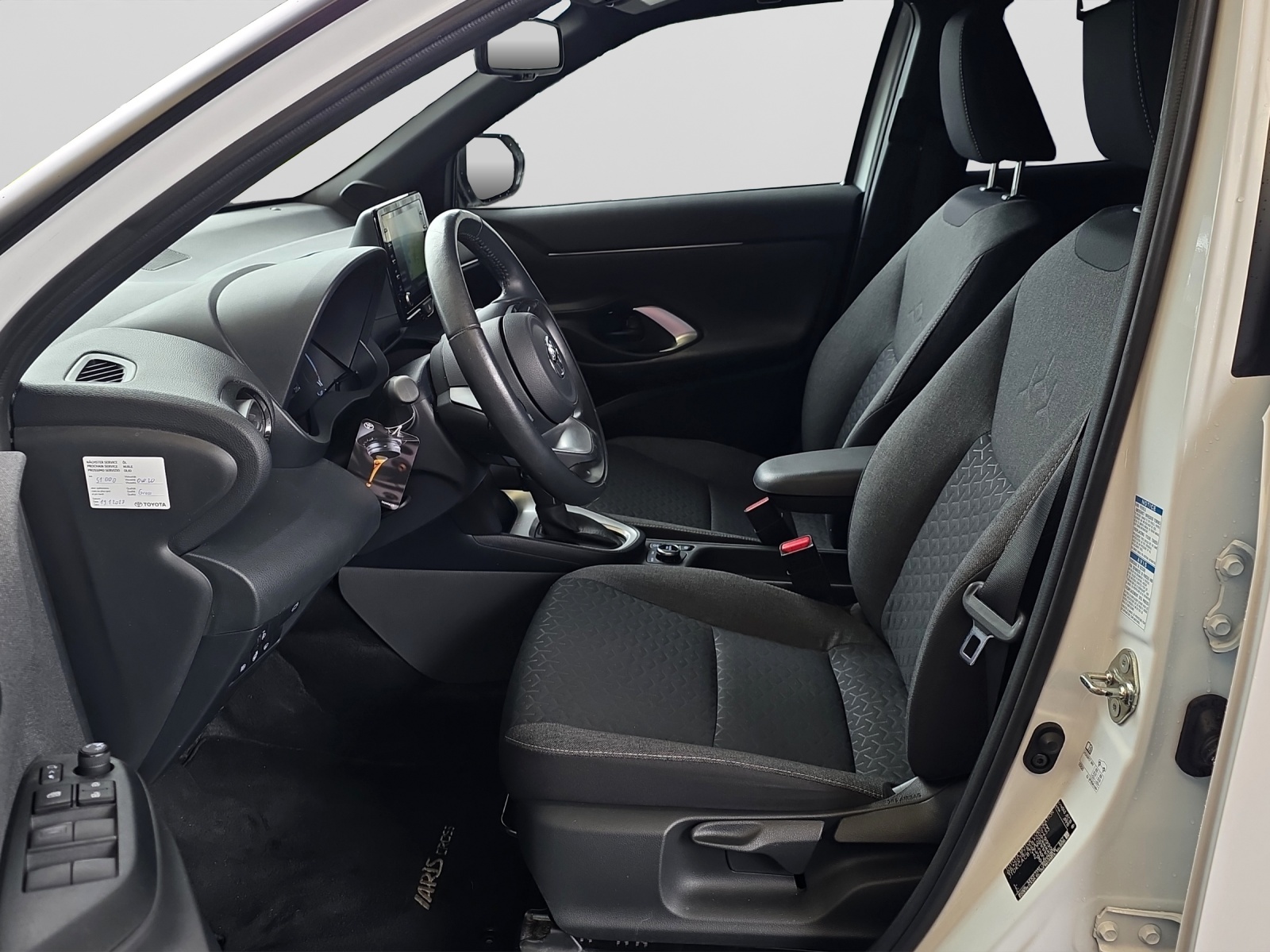 TOYOTA Yaris Cross 1.5 VVT-i HSD Trend AWD-i-image-8