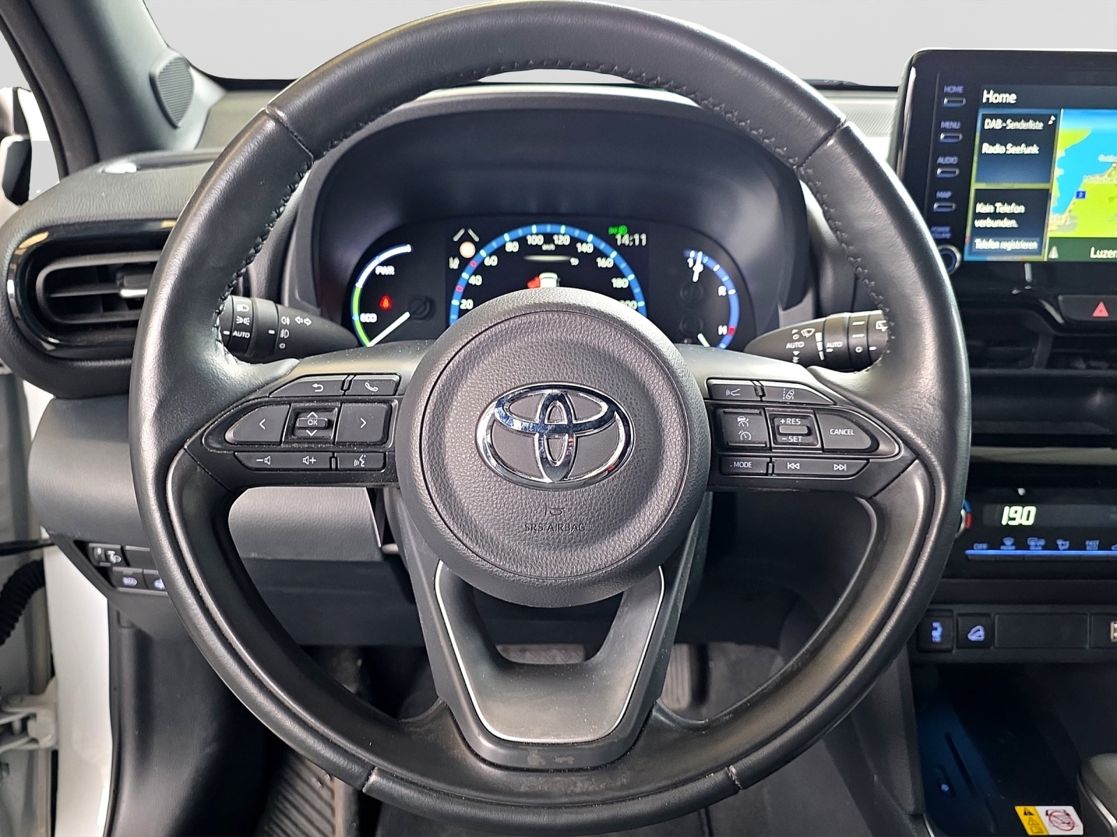 TOYOTA Yaris Cross 1.5 VVT-i HSD Trend AWD-i-image-9