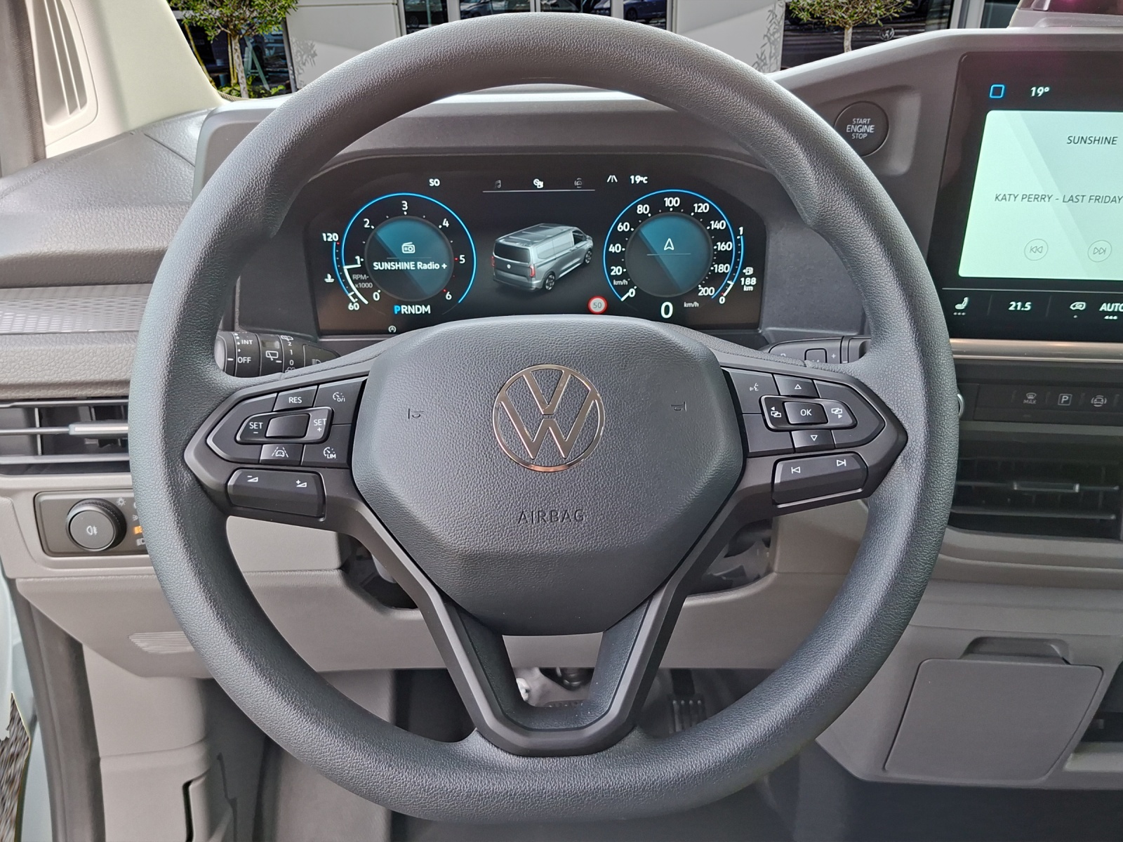VW Transporter 2.0 TDI Automat-image-10