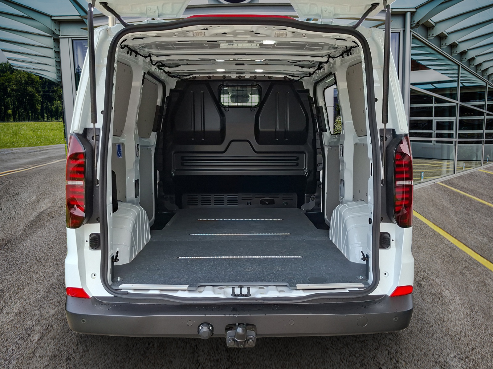 VW Transporter 2.0 TDI Automat-image-21
